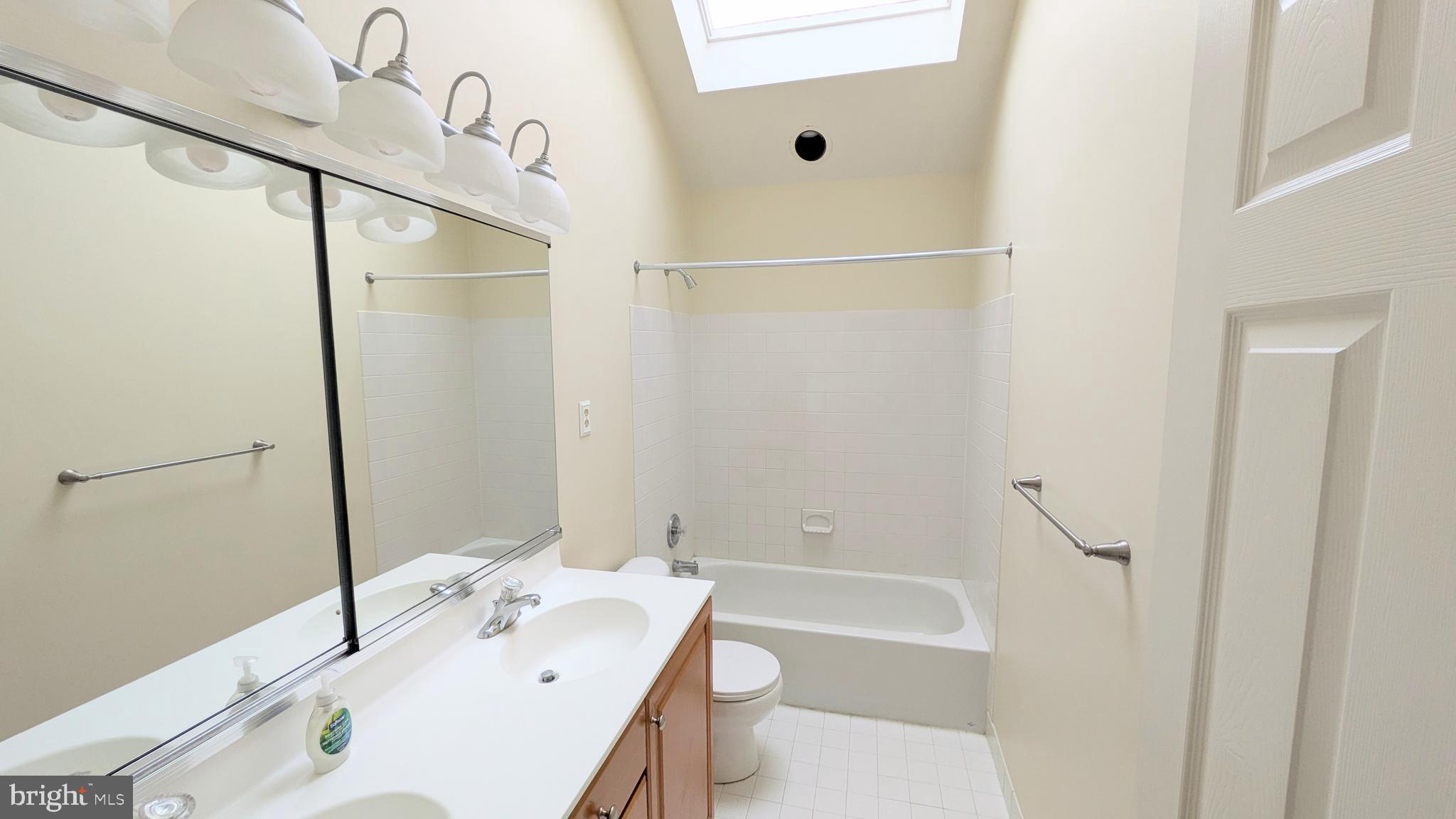 RIDINGS AT BELL T - Residential Lease