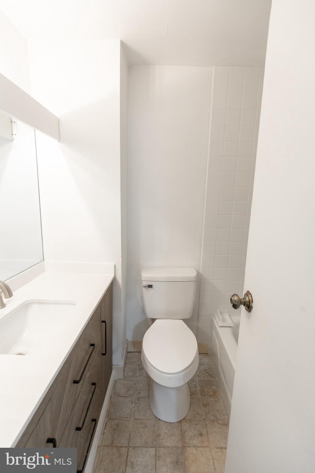 GRADUATE HOSPITAL - Residential Lease