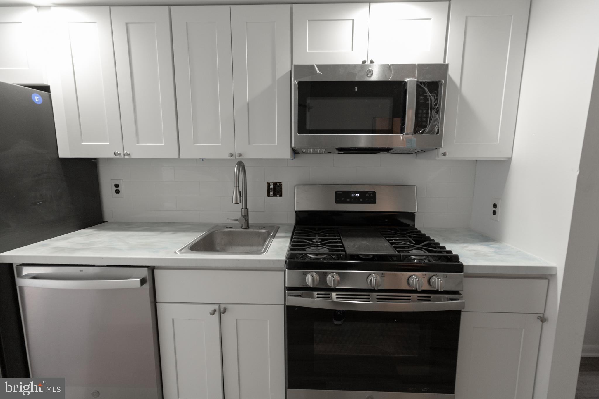 GRADUATE HOSPITAL - Residential Lease