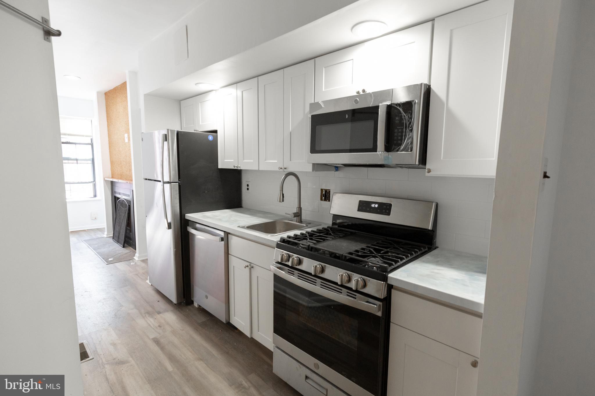 GRADUATE HOSPITAL - Residential Lease