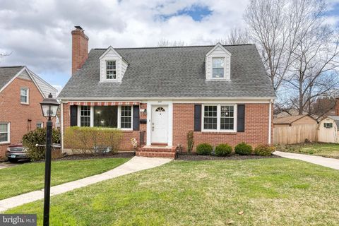 Homes For Sale - 2001 Tree Lane<br/> LUTHERVILLE TIMONIUM, MD 21093