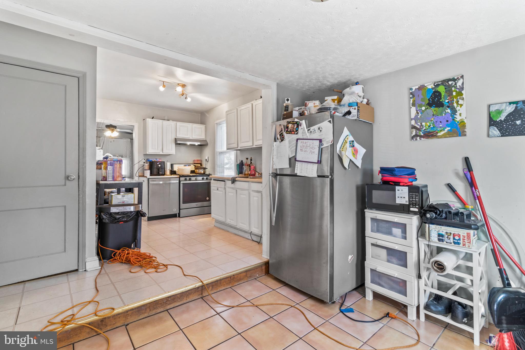 COLMAR MANOR - Residential