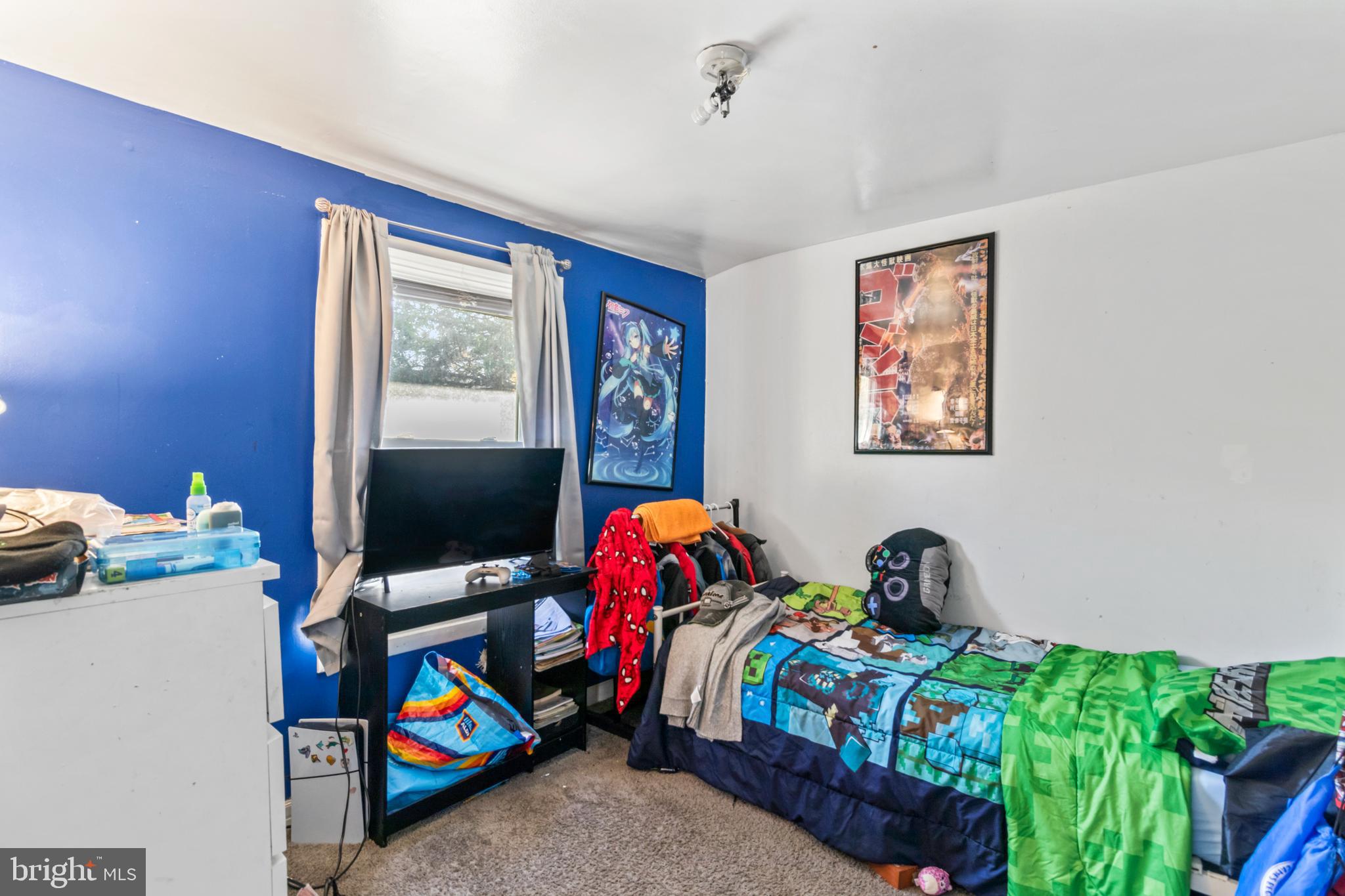 COLMAR MANOR - Residential