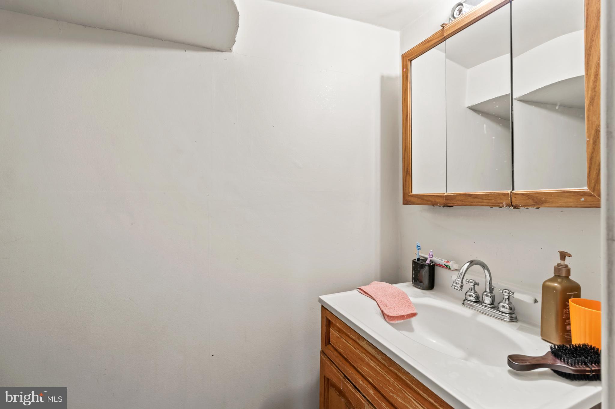 COLMAR MANOR - Residential