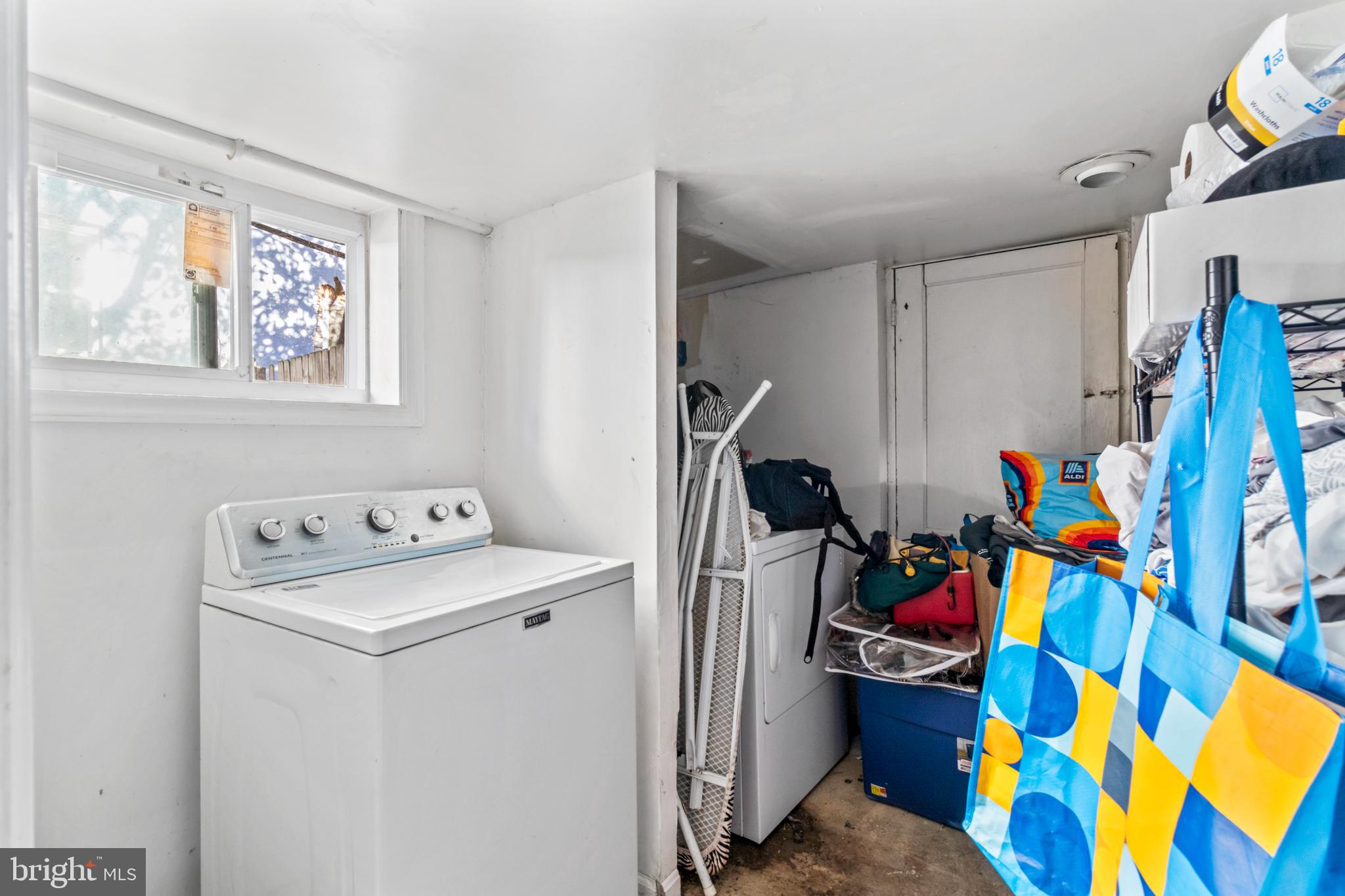 COLMAR MANOR - Residential