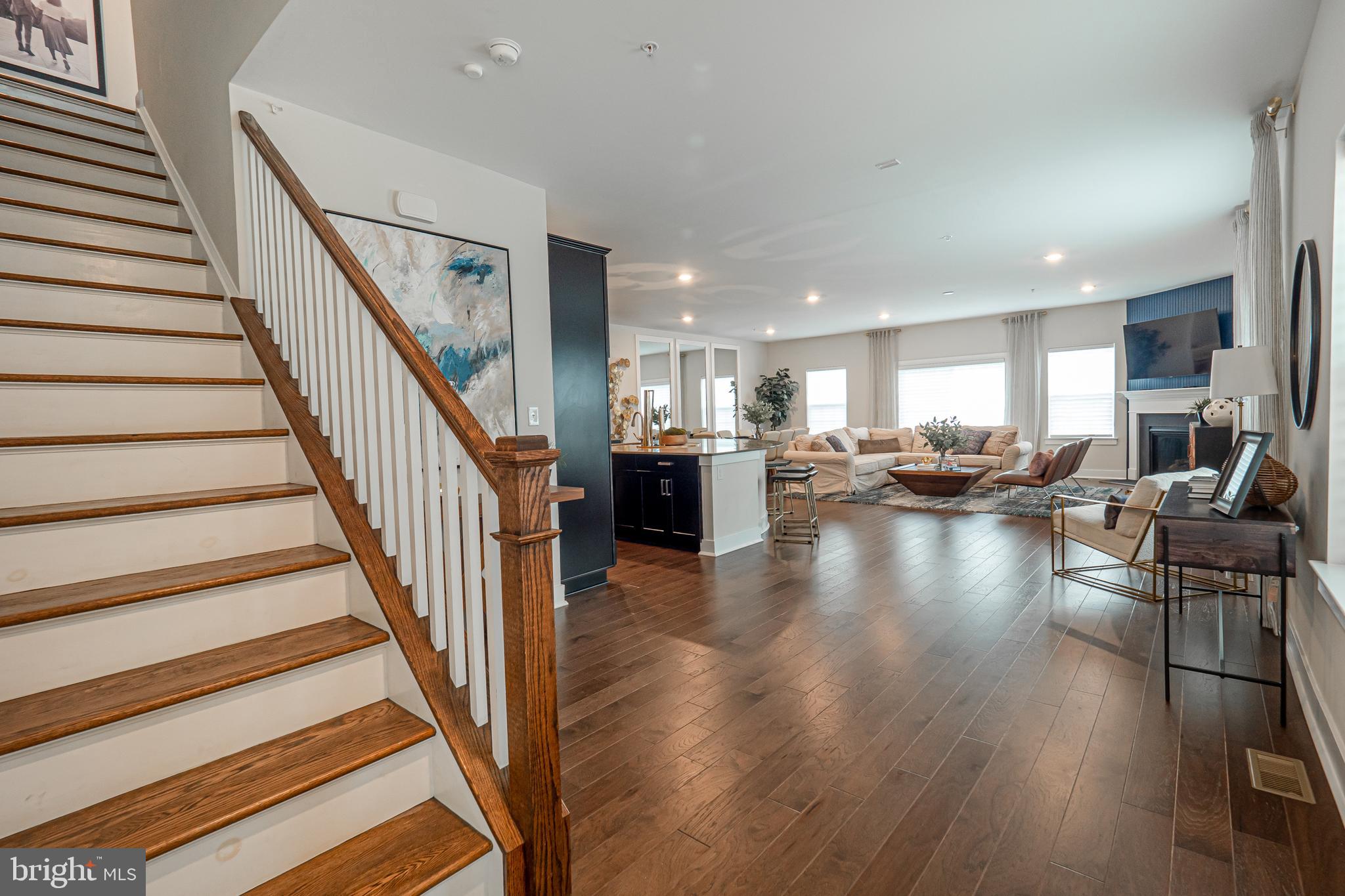 125 LIVINGSTON LANE