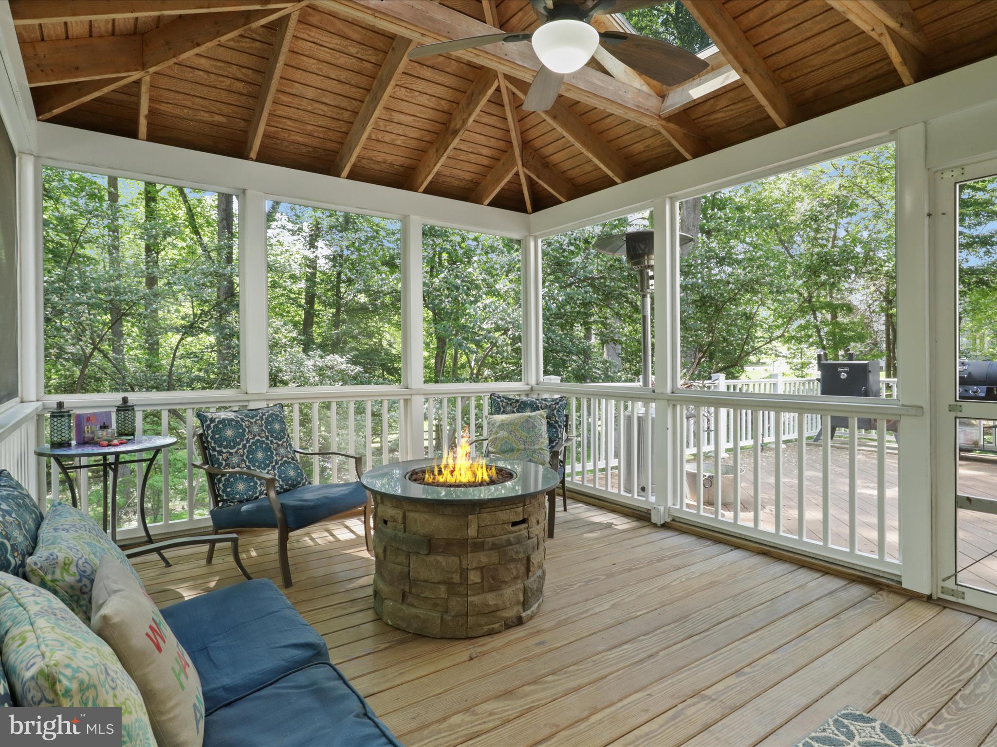 WOLF TRAP GREEN - Residential