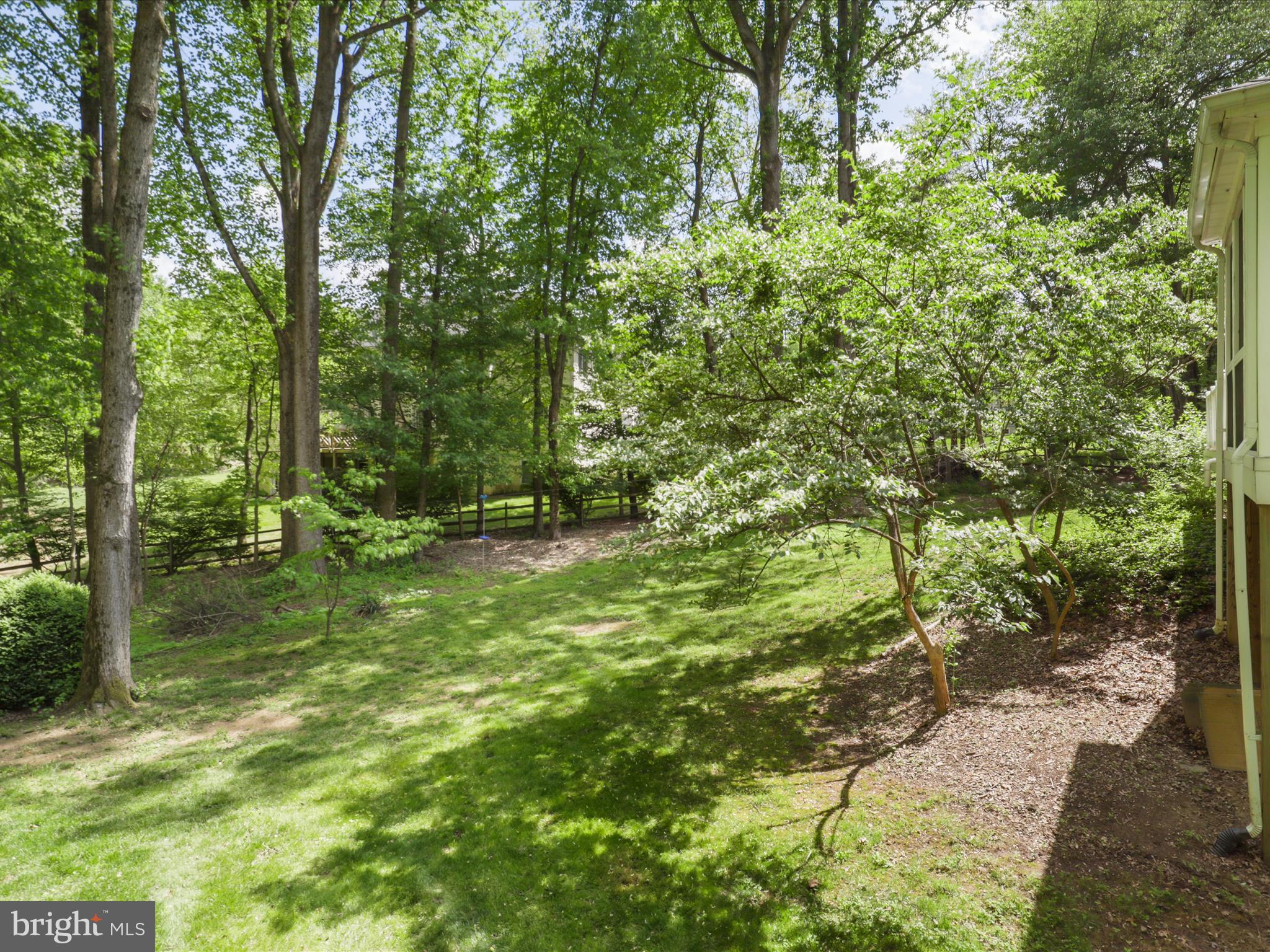 WOLF TRAP GREEN - Residential