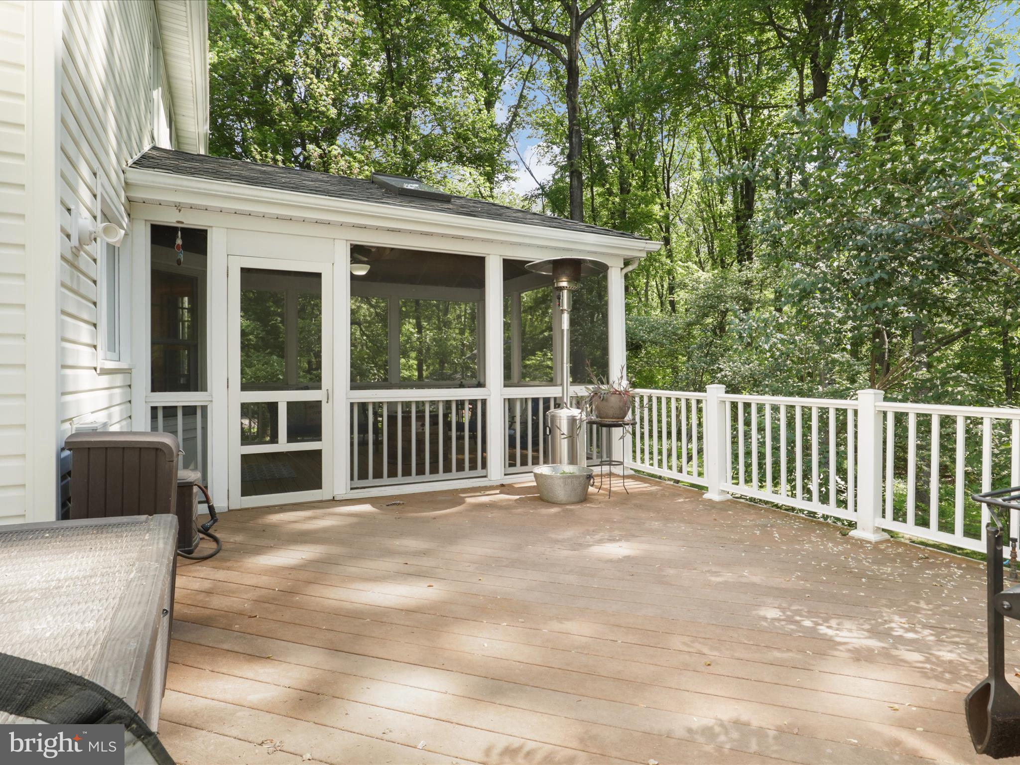 WOLF TRAP GREEN - Residential