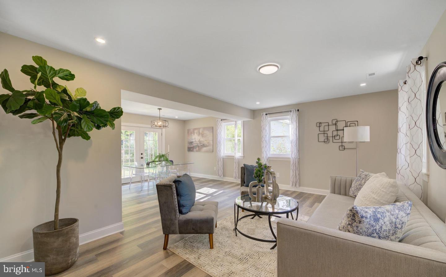38 PINAFORE LANE