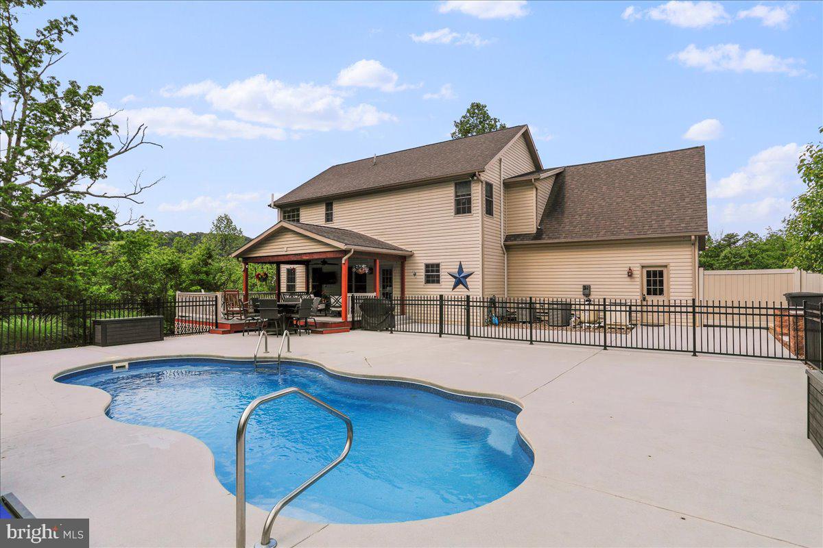 LAKEWOOD - Residential