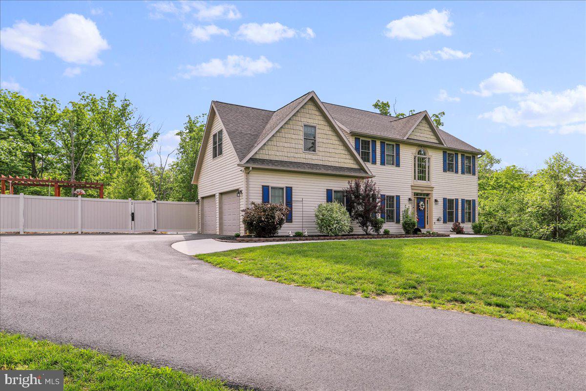 LAKEWOOD - Residential