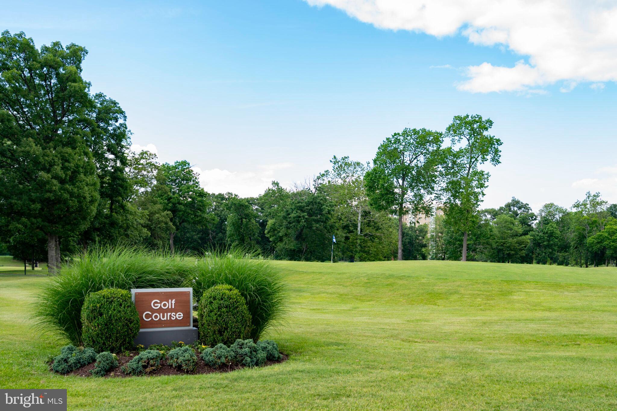 LEISURE WORLD - Residential