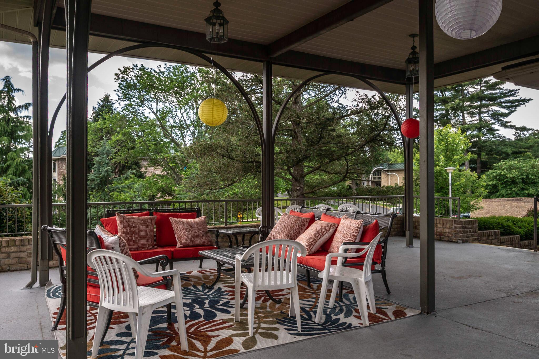 LEISURE WORLD - Residential