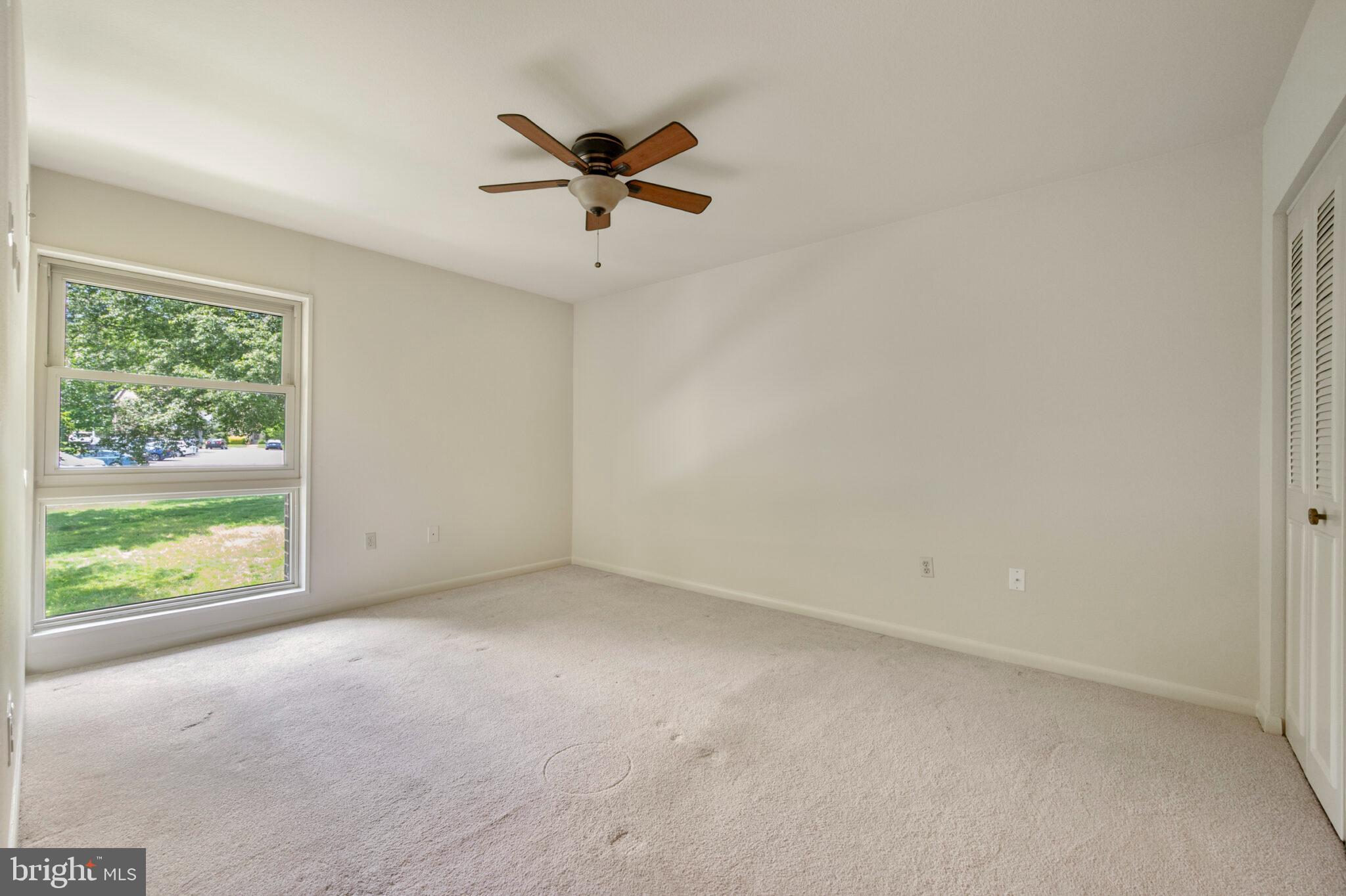 LEISURE WORLD - Residential