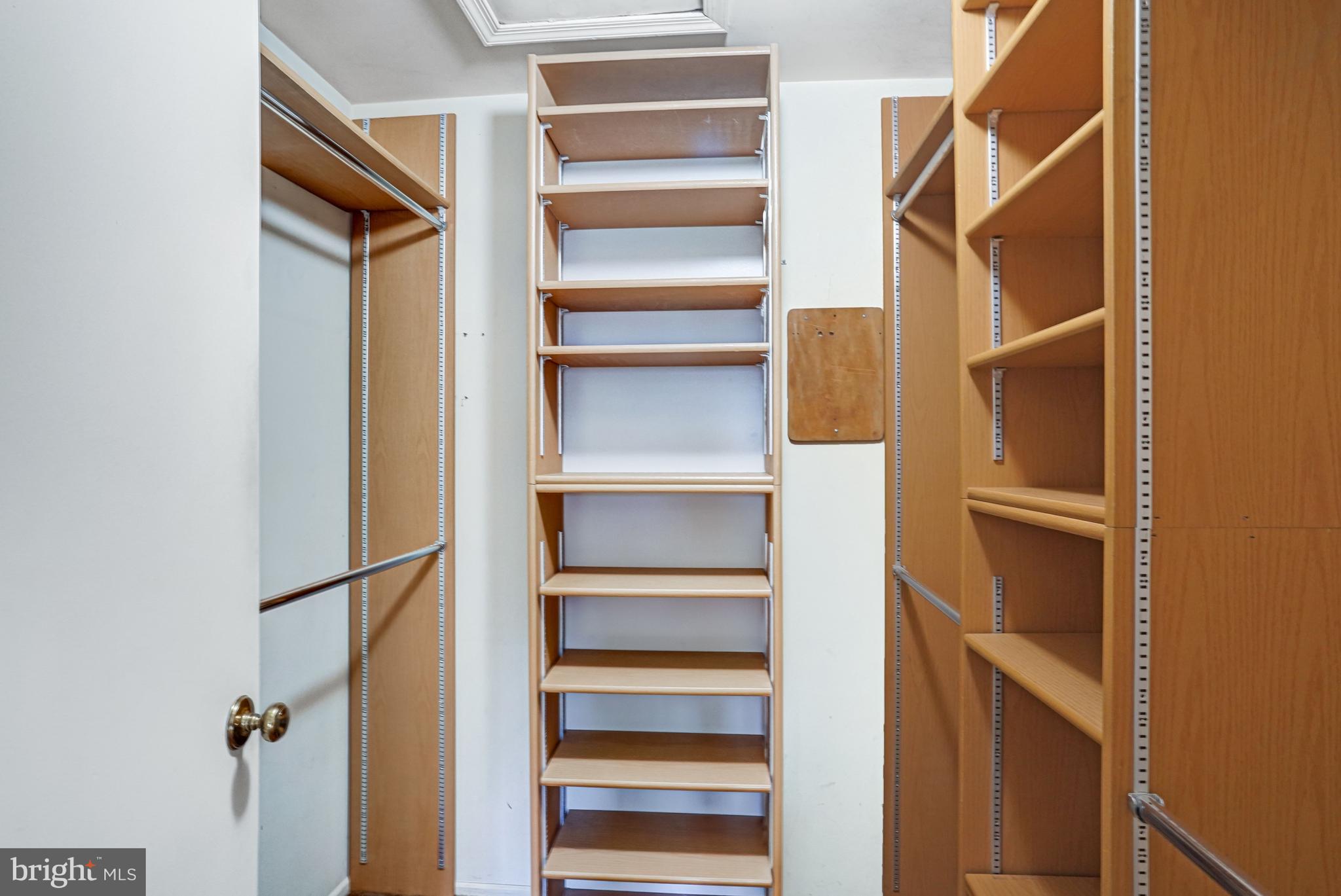 BURKE CENTRE - Residential