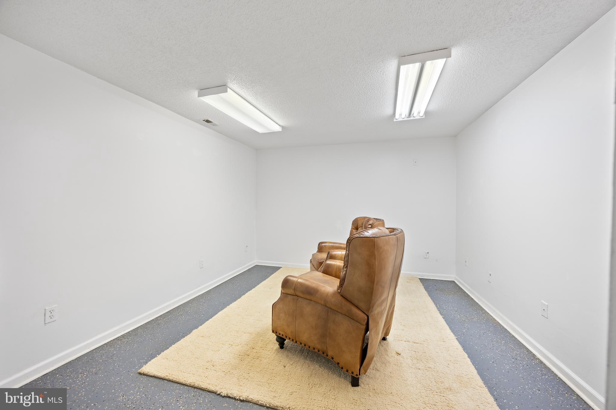 OYSTER HARBOR - Residential