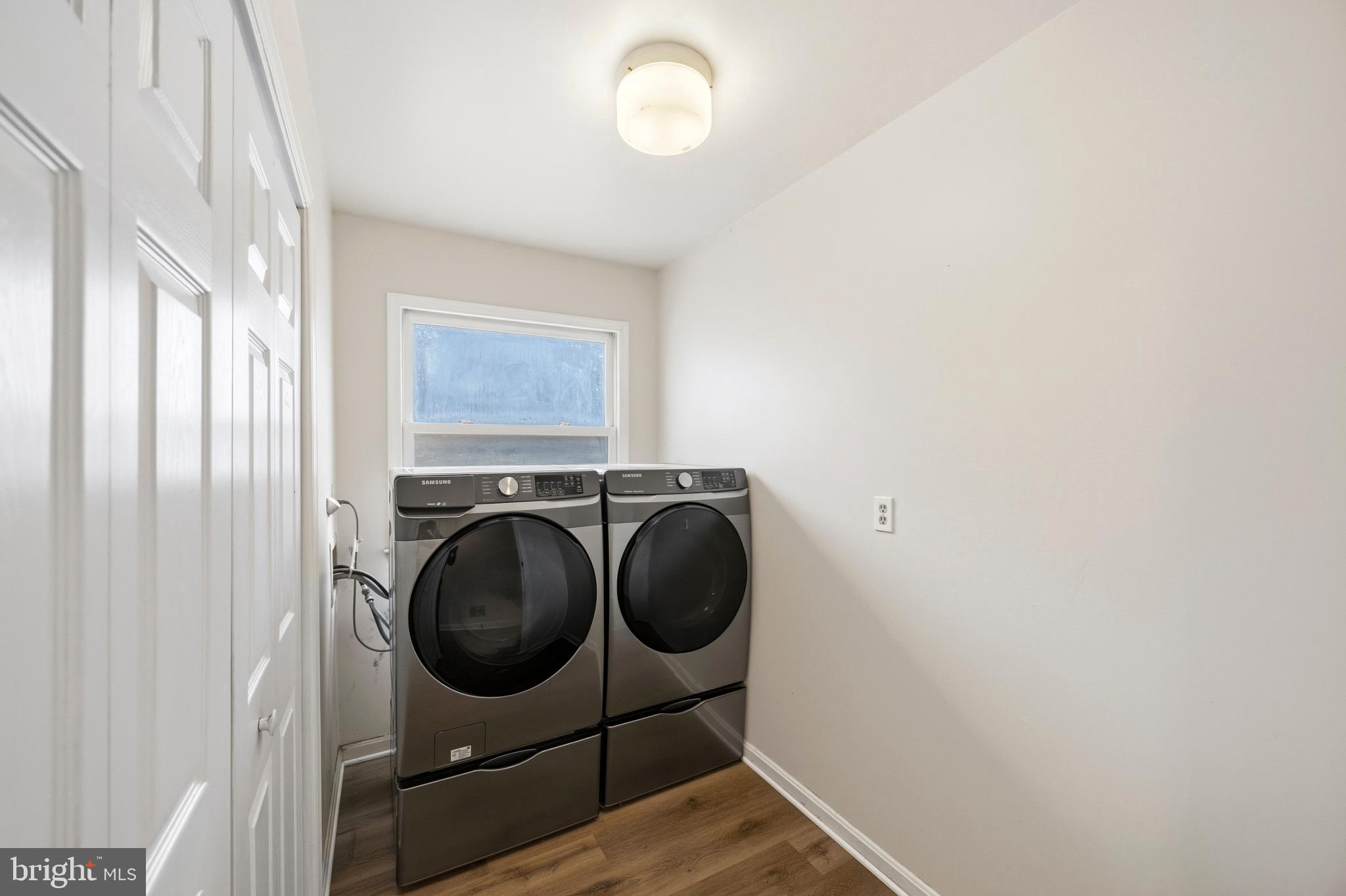 OYSTER HARBOR - Residential