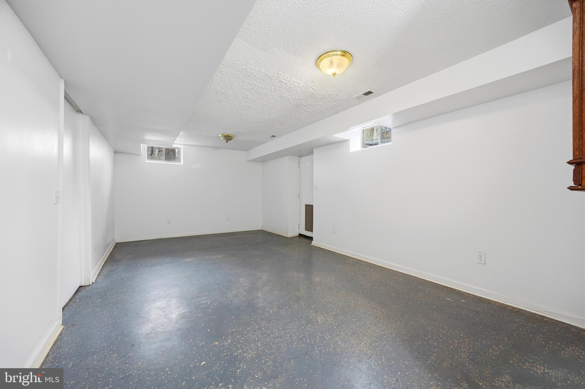 OYSTER HARBOR - Residential