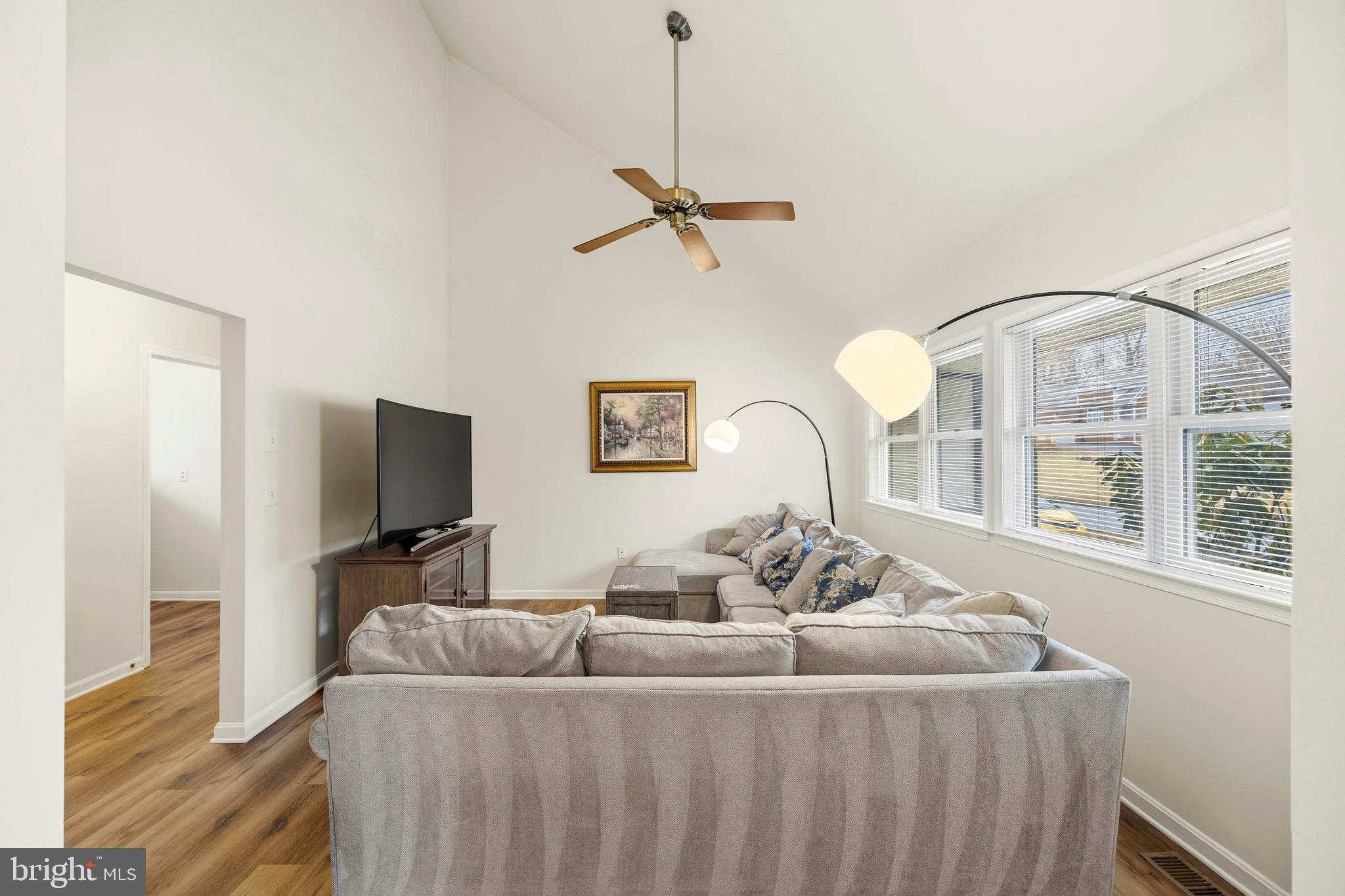 OYSTER HARBOR - Residential