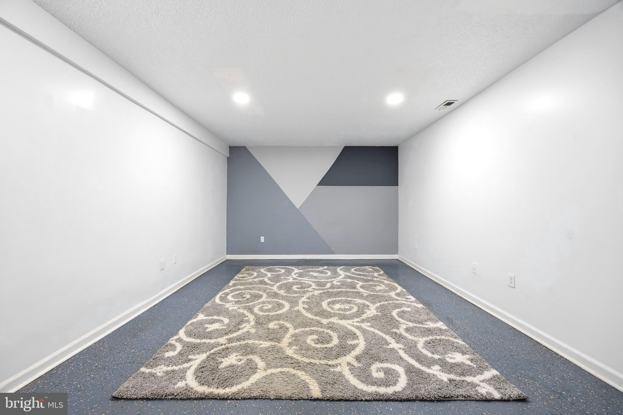 OYSTER HARBOR - Residential