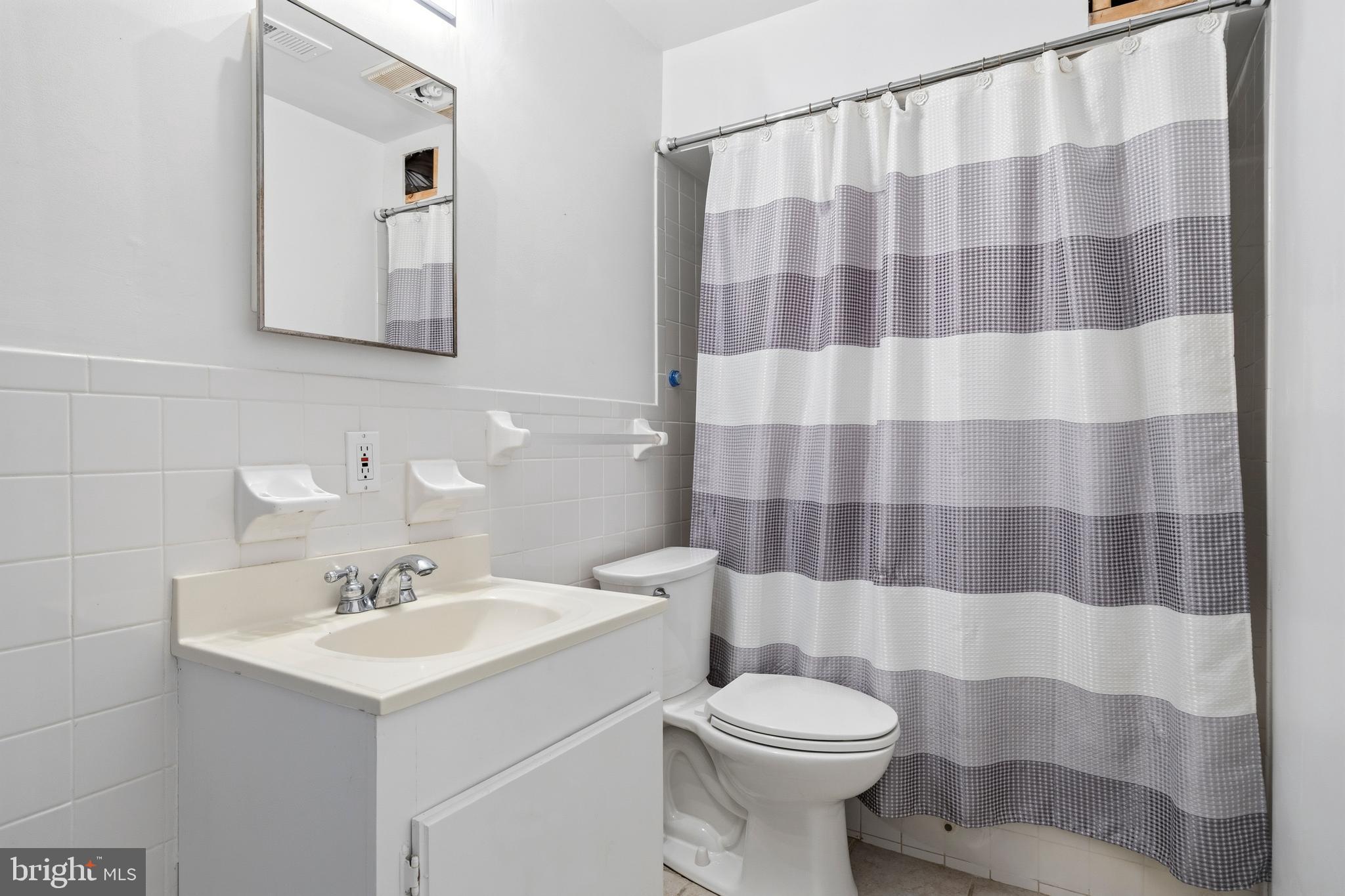 OYSTER HARBOR - Residential