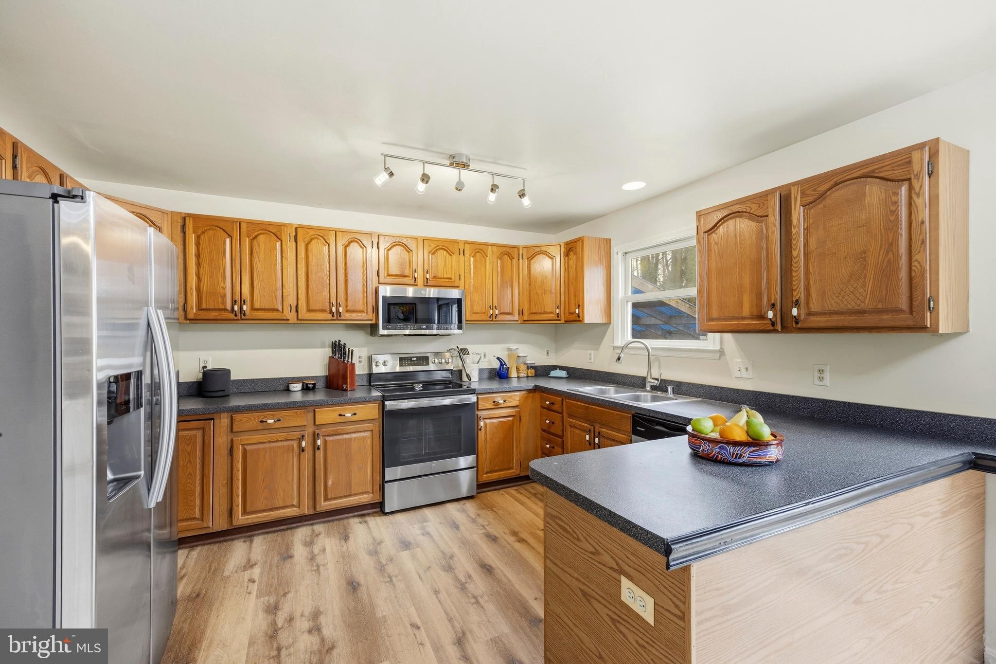 OYSTER HARBOR - Residential