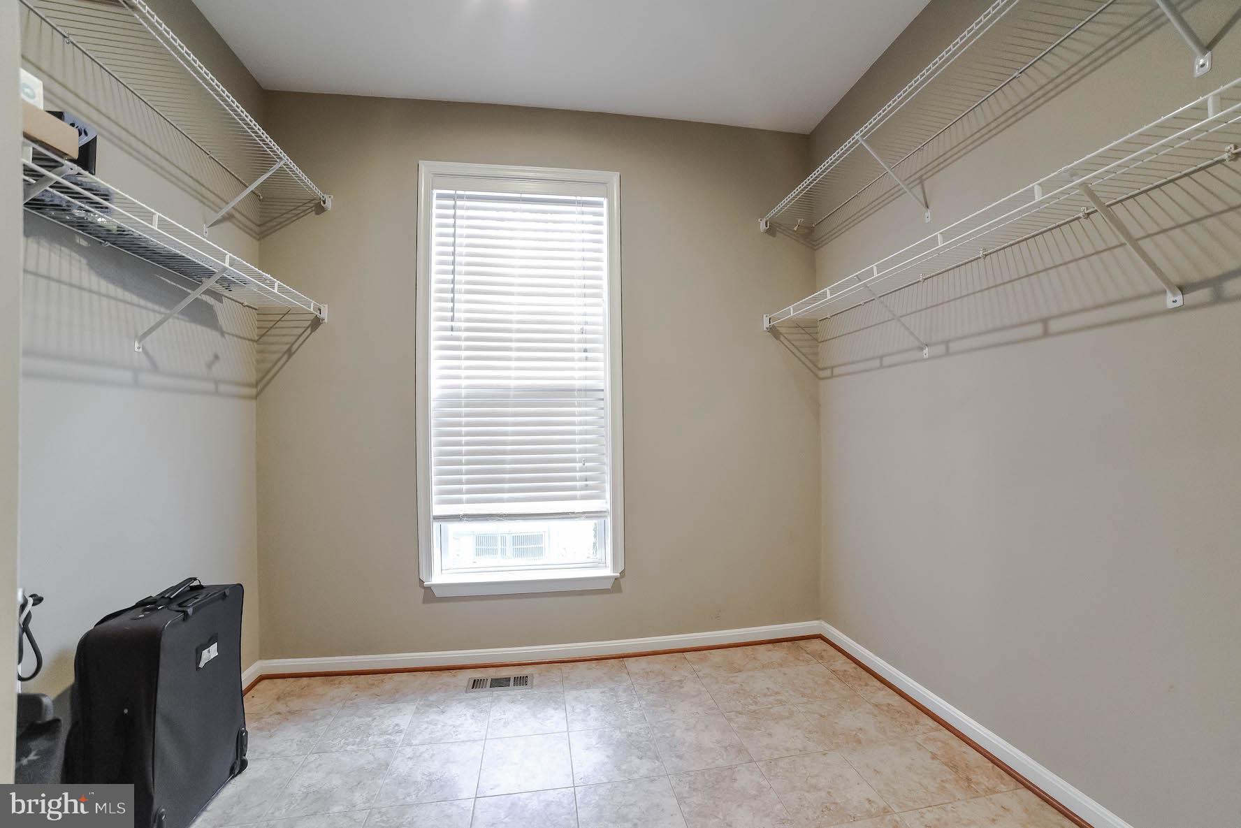 KINGSVIEW - Residential