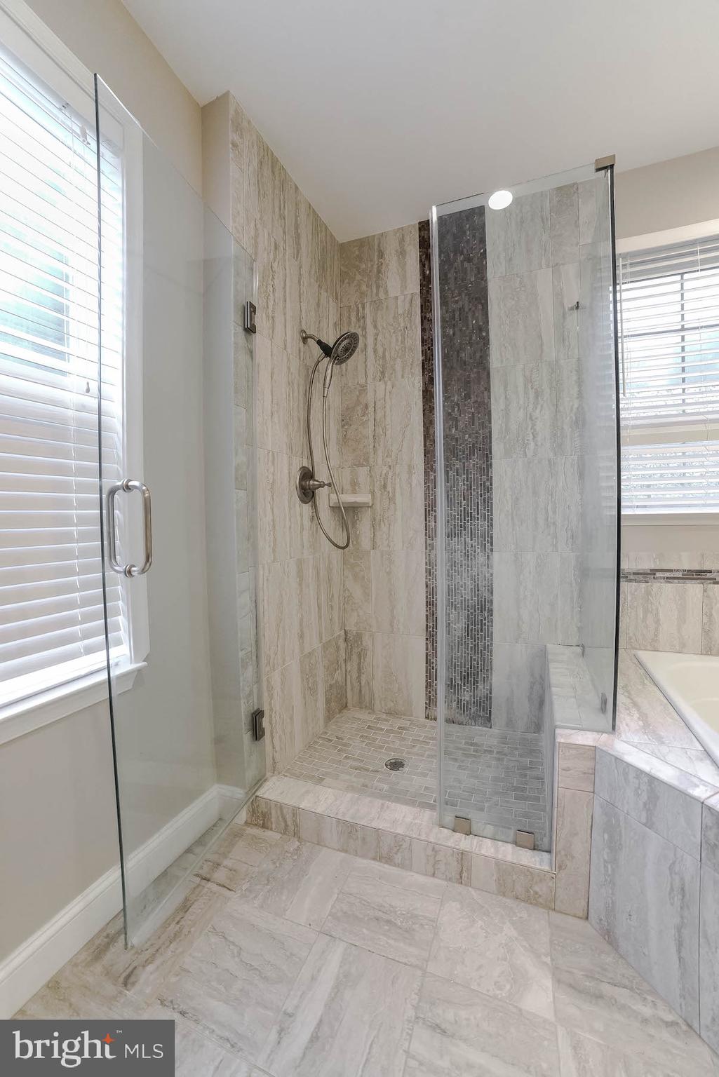 KINGSVIEW - Residential