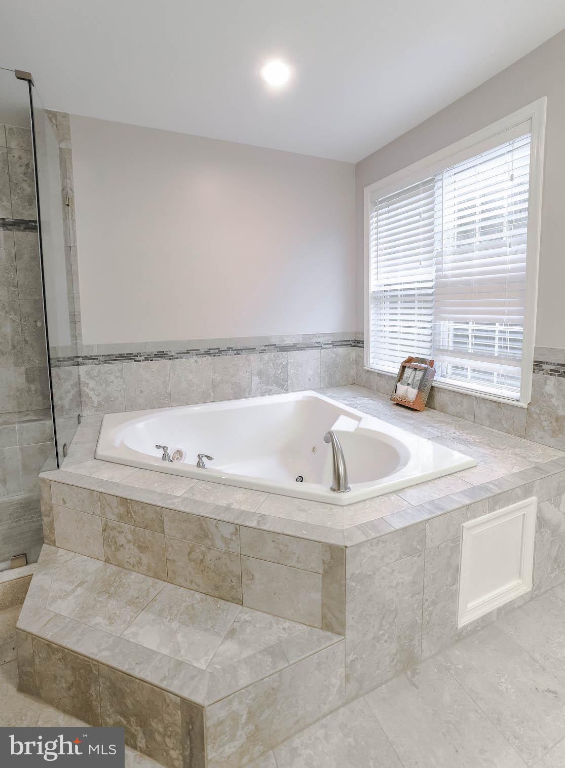 KINGSVIEW - Residential