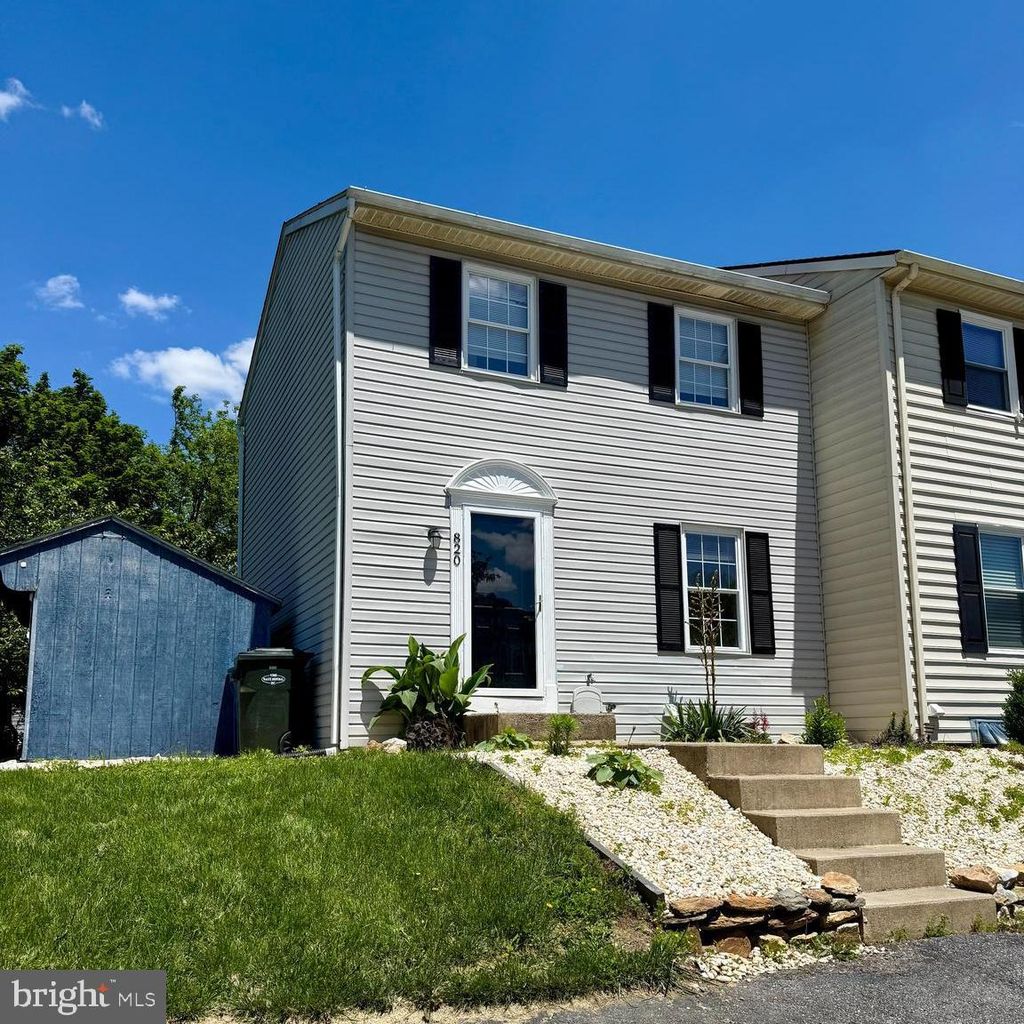 Photo of 820 Penny Lane, MOUNT JOY, PA 17552 (MLS # PALA2070126)