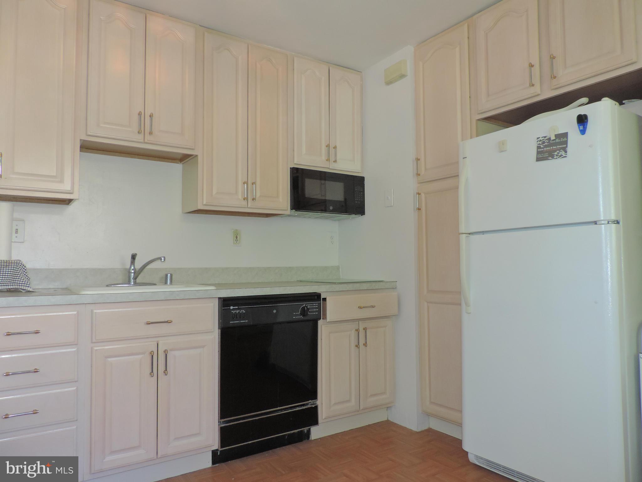 ADDISON HEIGHTS - Residential Lease