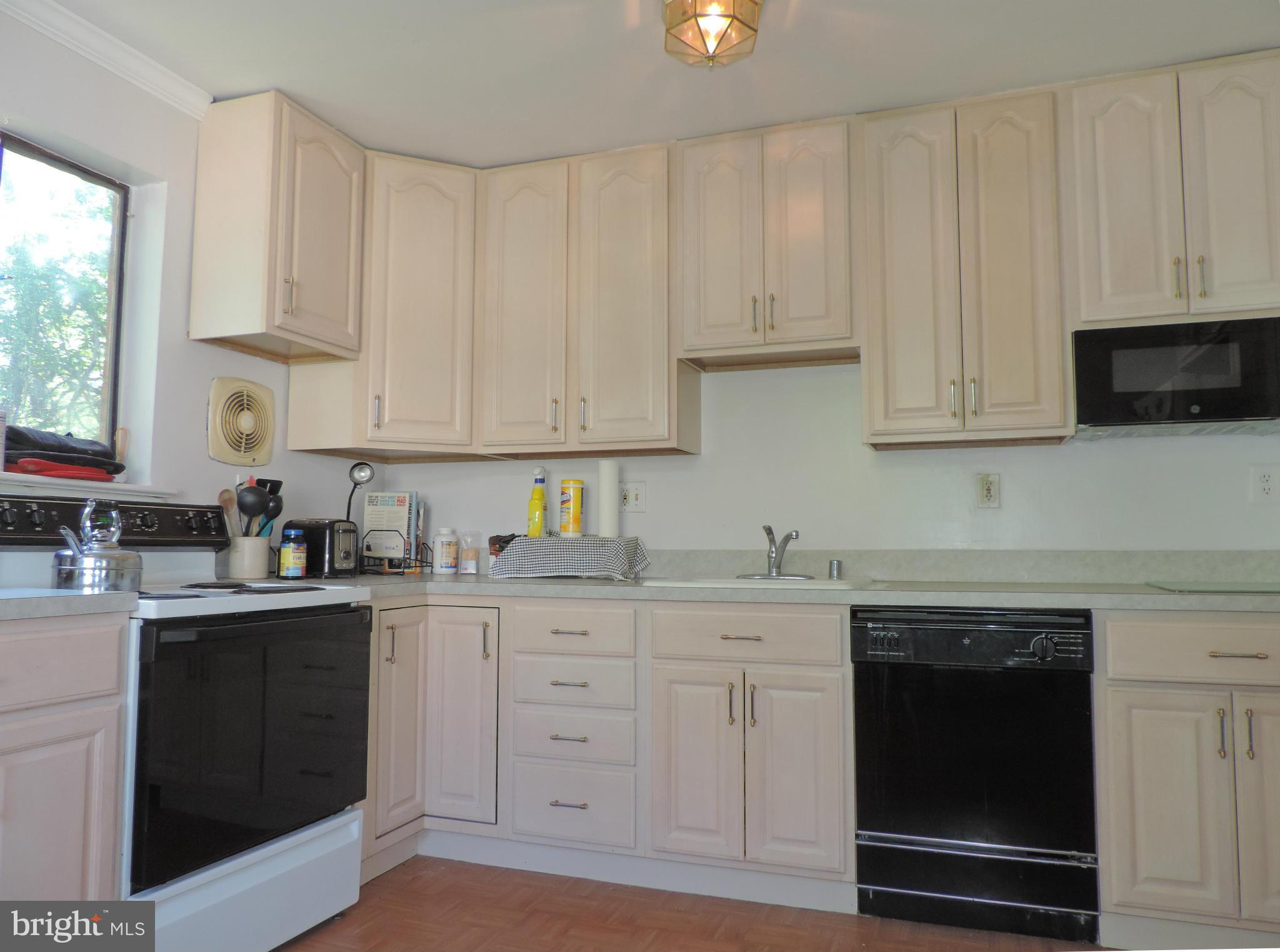 ADDISON HEIGHTS - Residential Lease