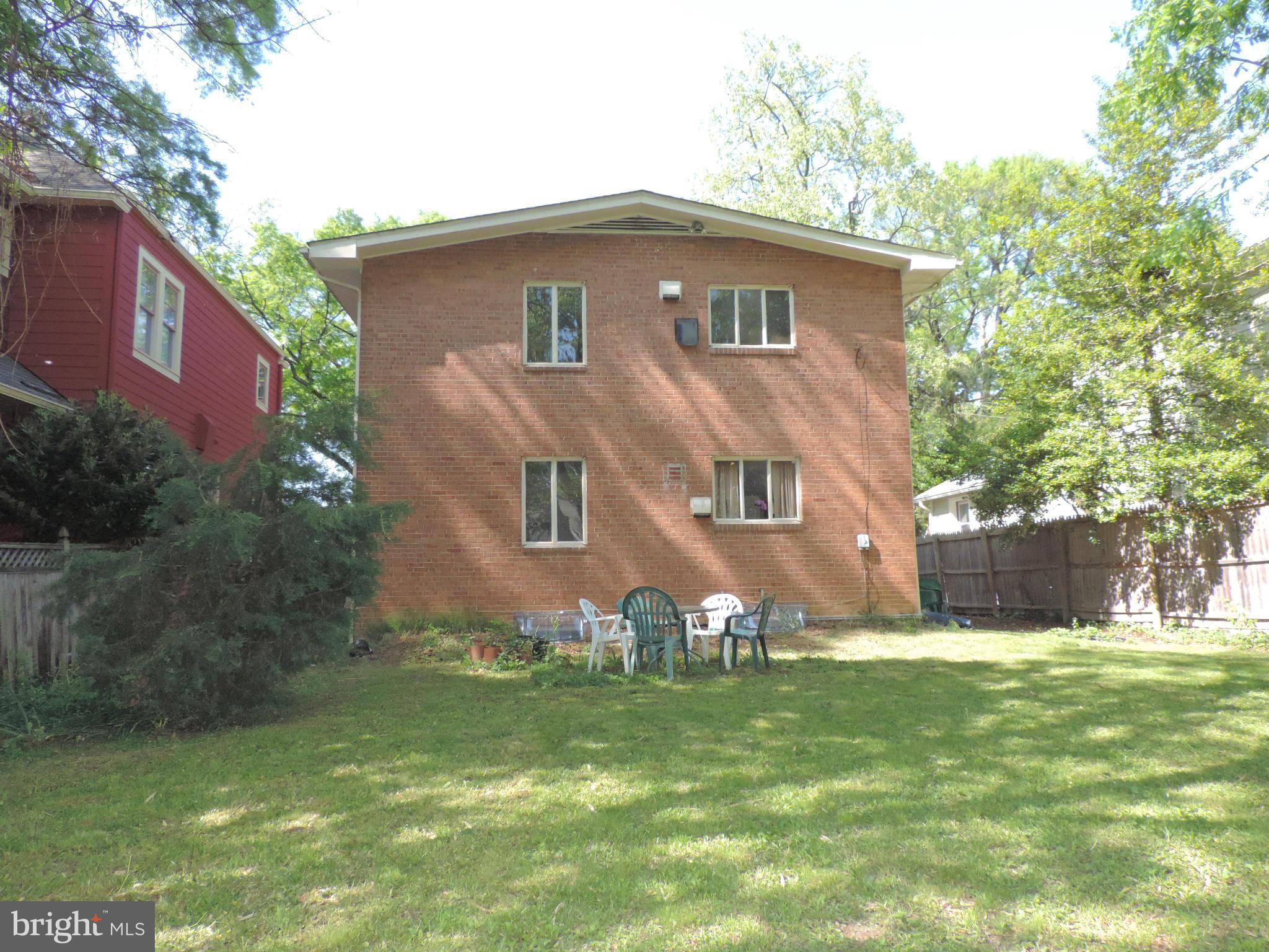 ADDISON HEIGHTS - Residential Lease