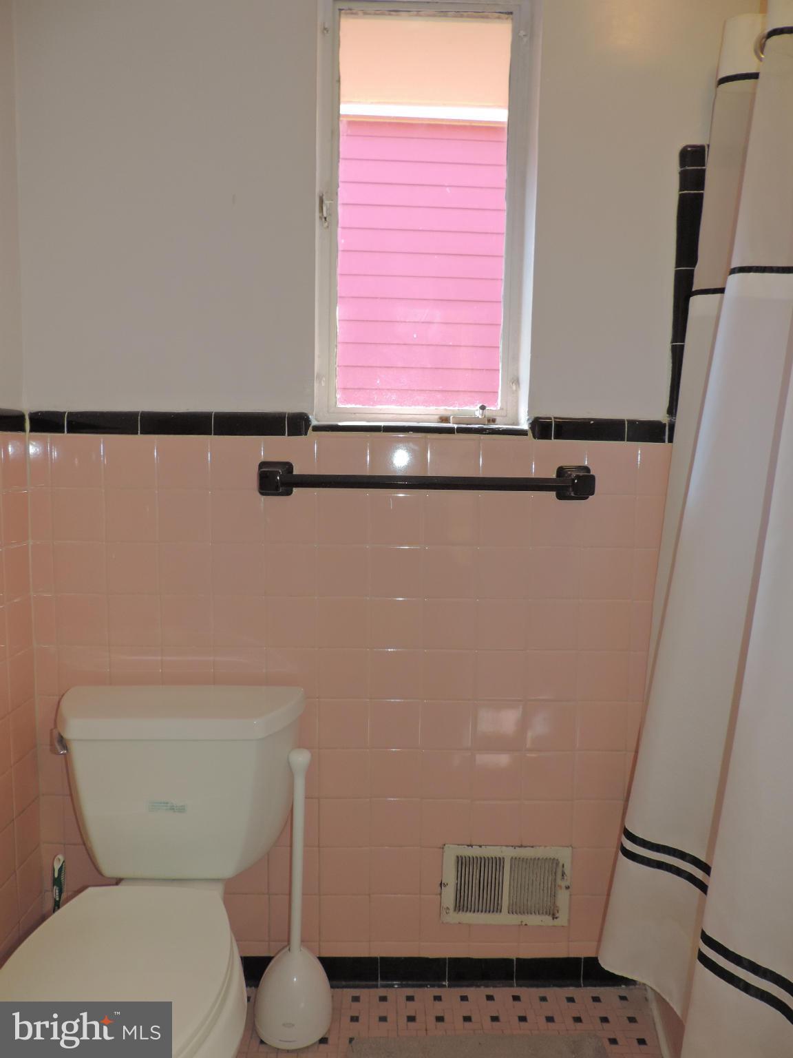 ADDISON HEIGHTS - Residential Lease