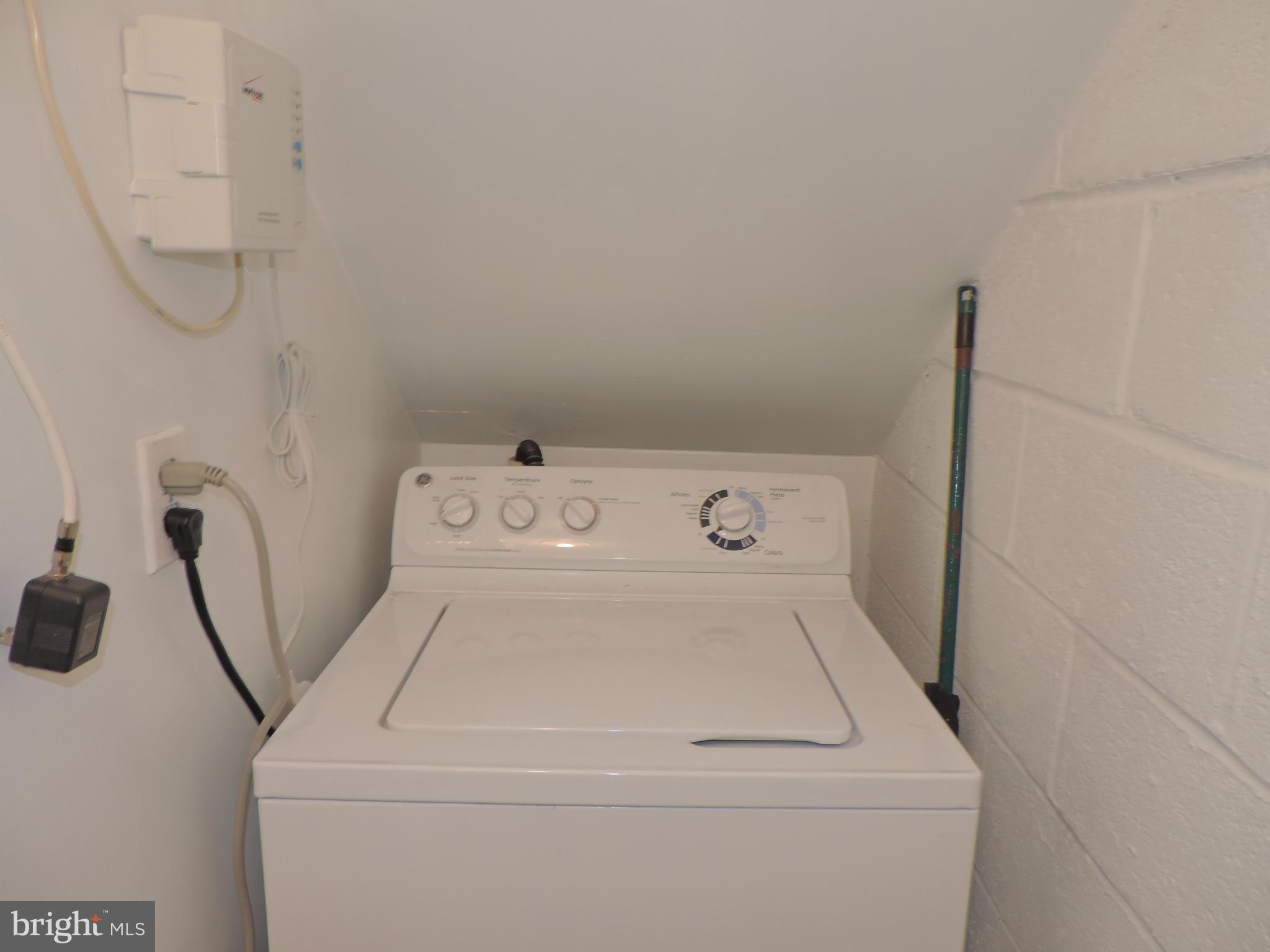 ADDISON HEIGHTS - Residential Lease