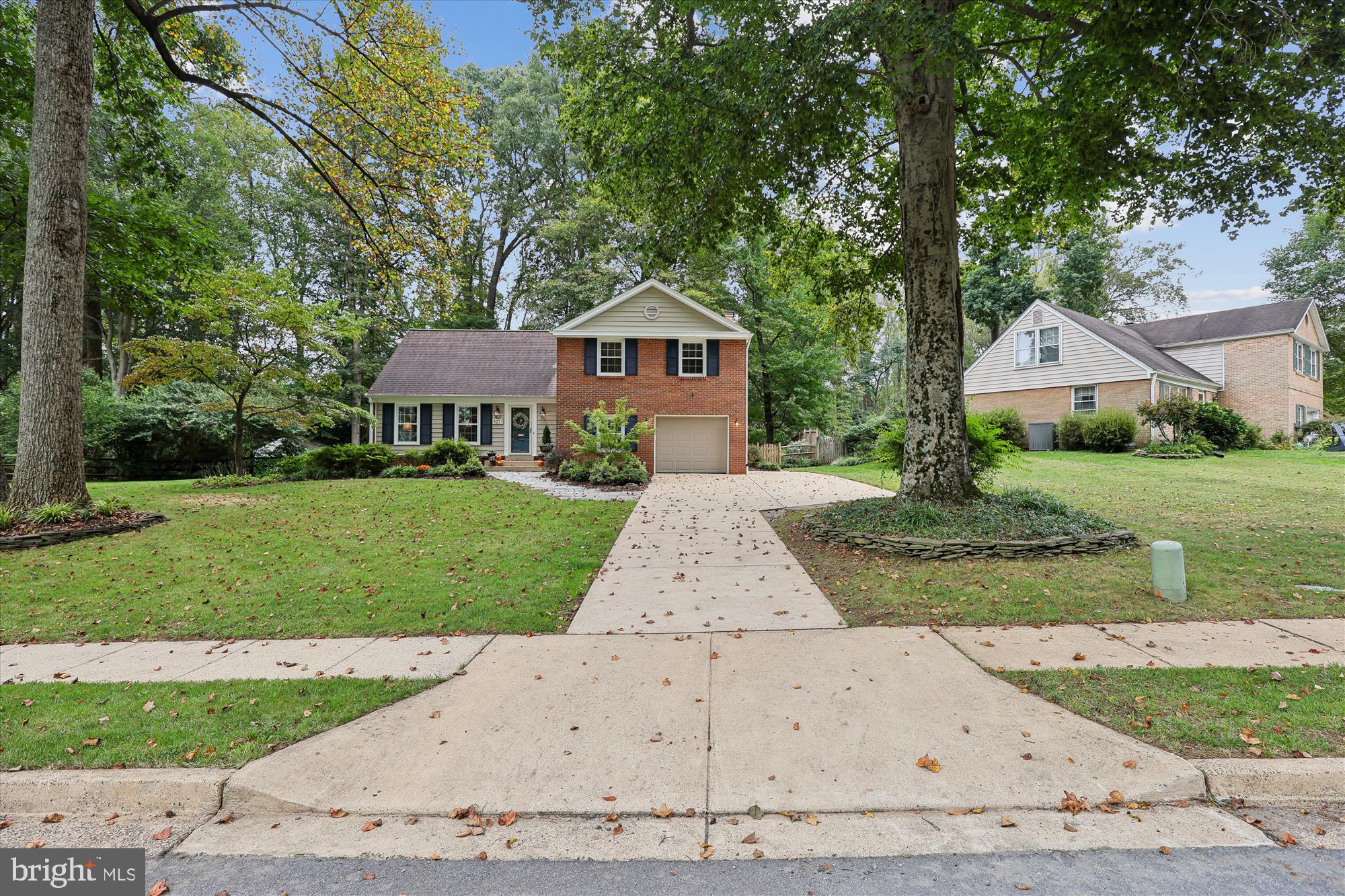 8221 CAPTAIN HAWKINS COURT