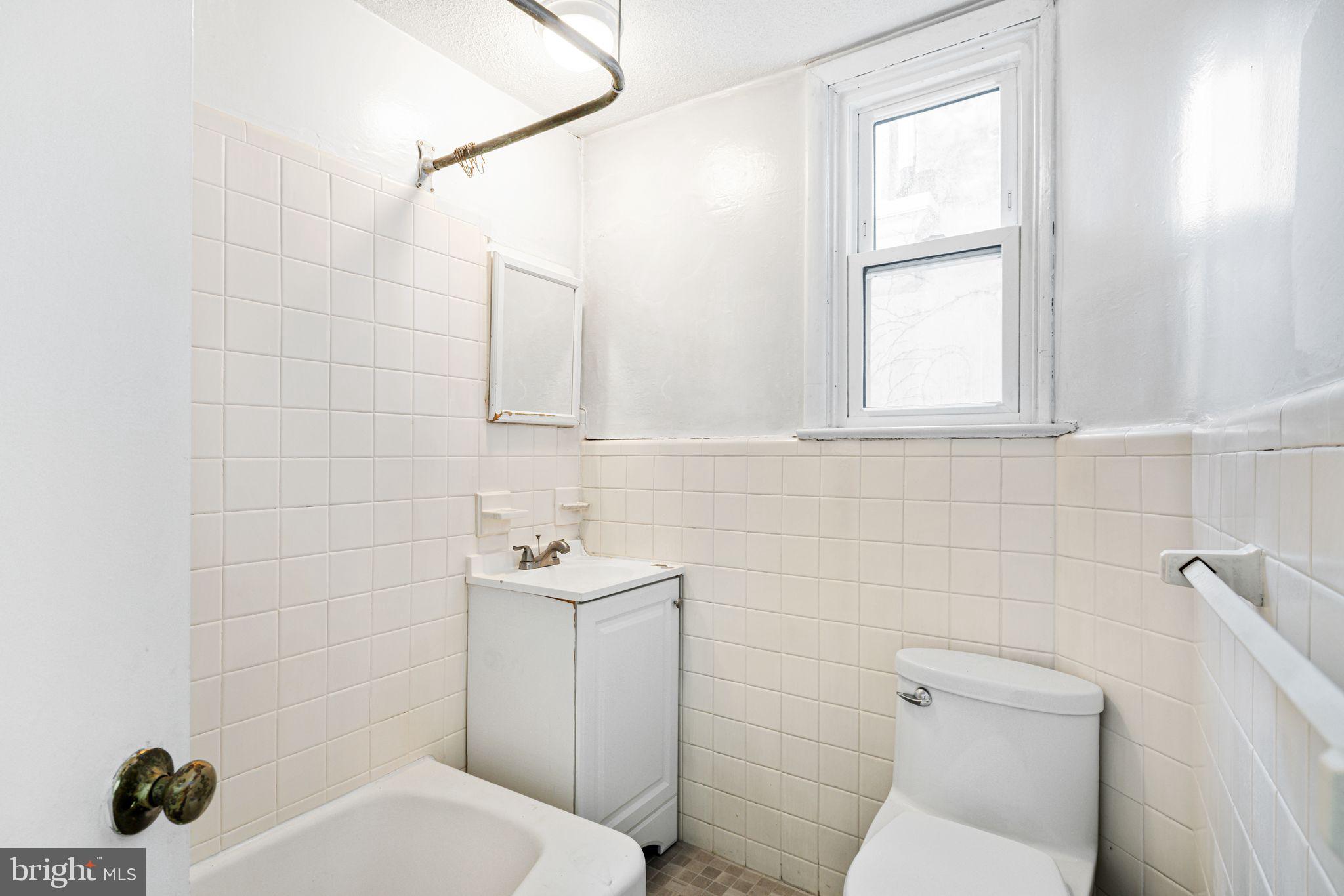 RITTENHOUSE SQUARE - Residential Lease