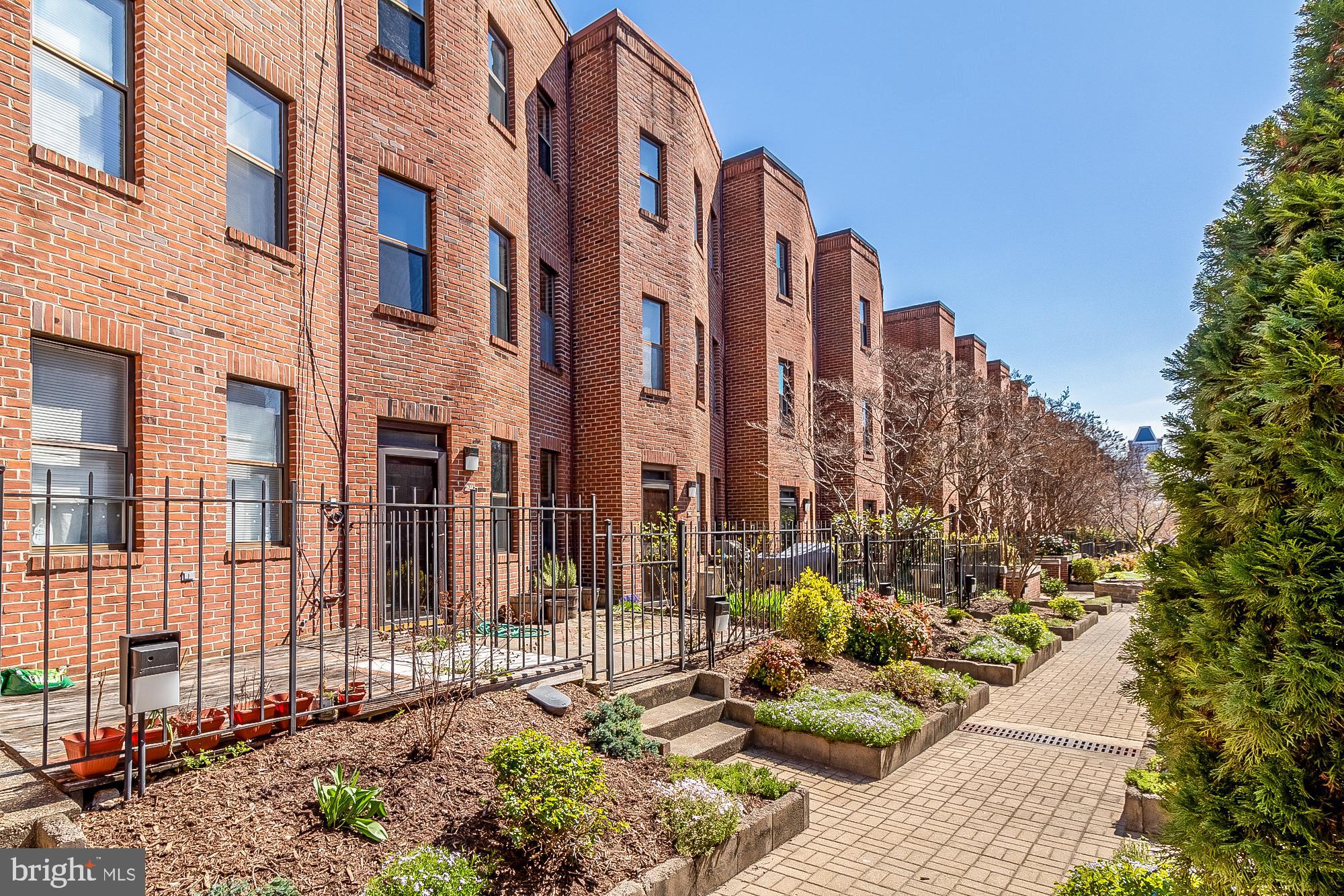 MOUNT VERNON PLACE HISTORIC DISTRICT - Residential