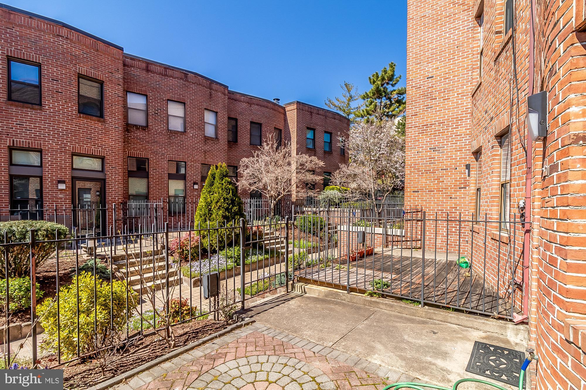 MOUNT VERNON PLACE HISTORIC DISTRICT - Residential