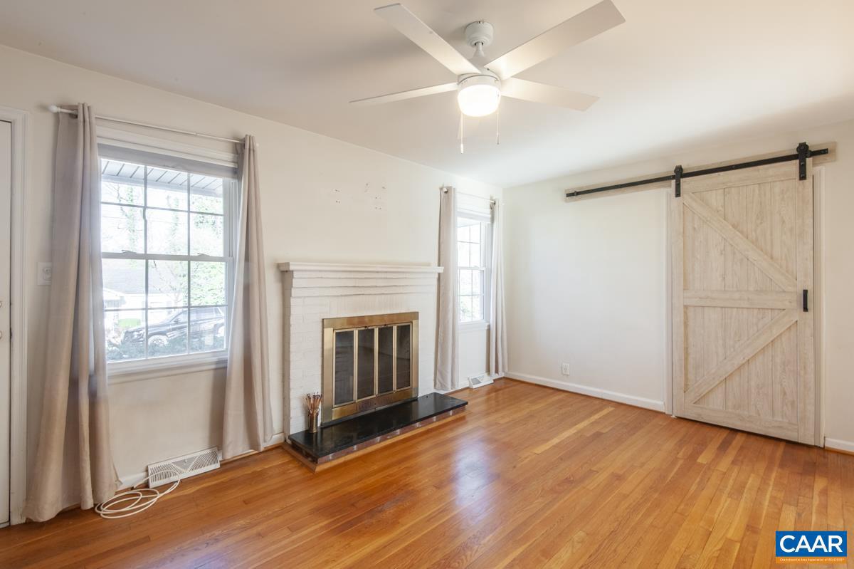 KNOLLWOOD - Residential