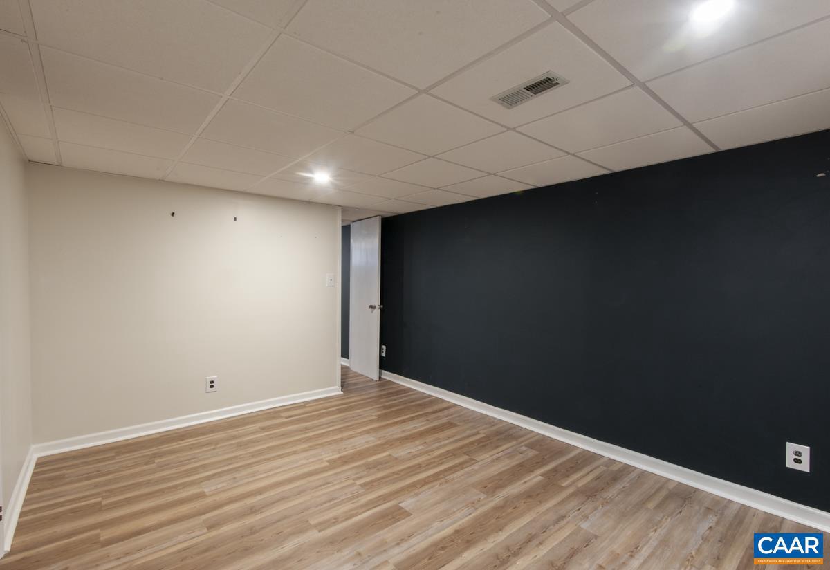 KNOLLWOOD - Residential