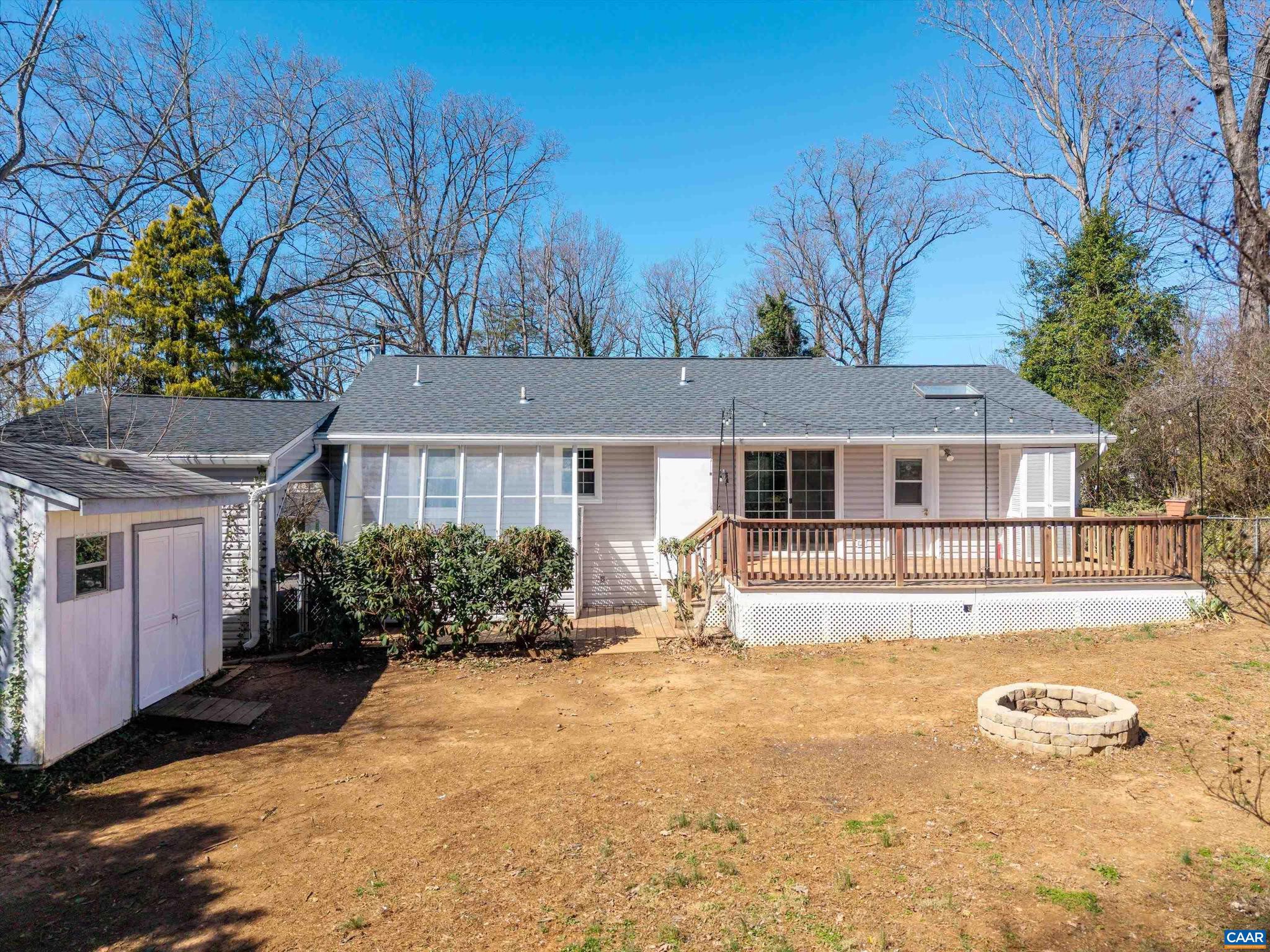 KNOLLWOOD - Residential