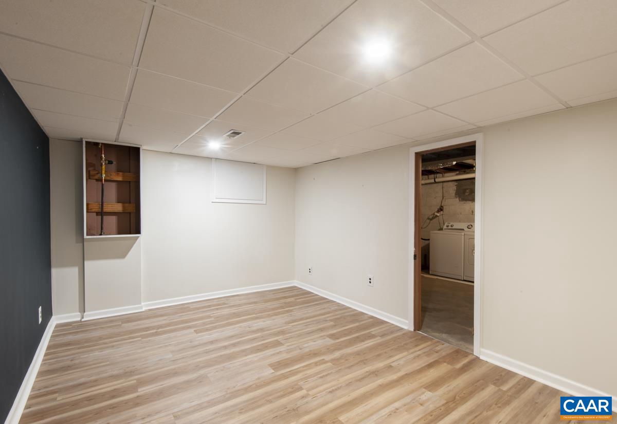 KNOLLWOOD - Residential