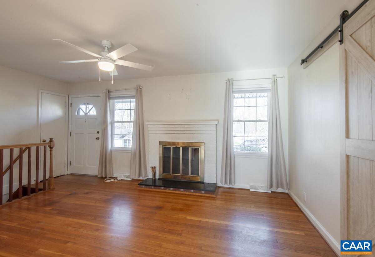 KNOLLWOOD - Residential