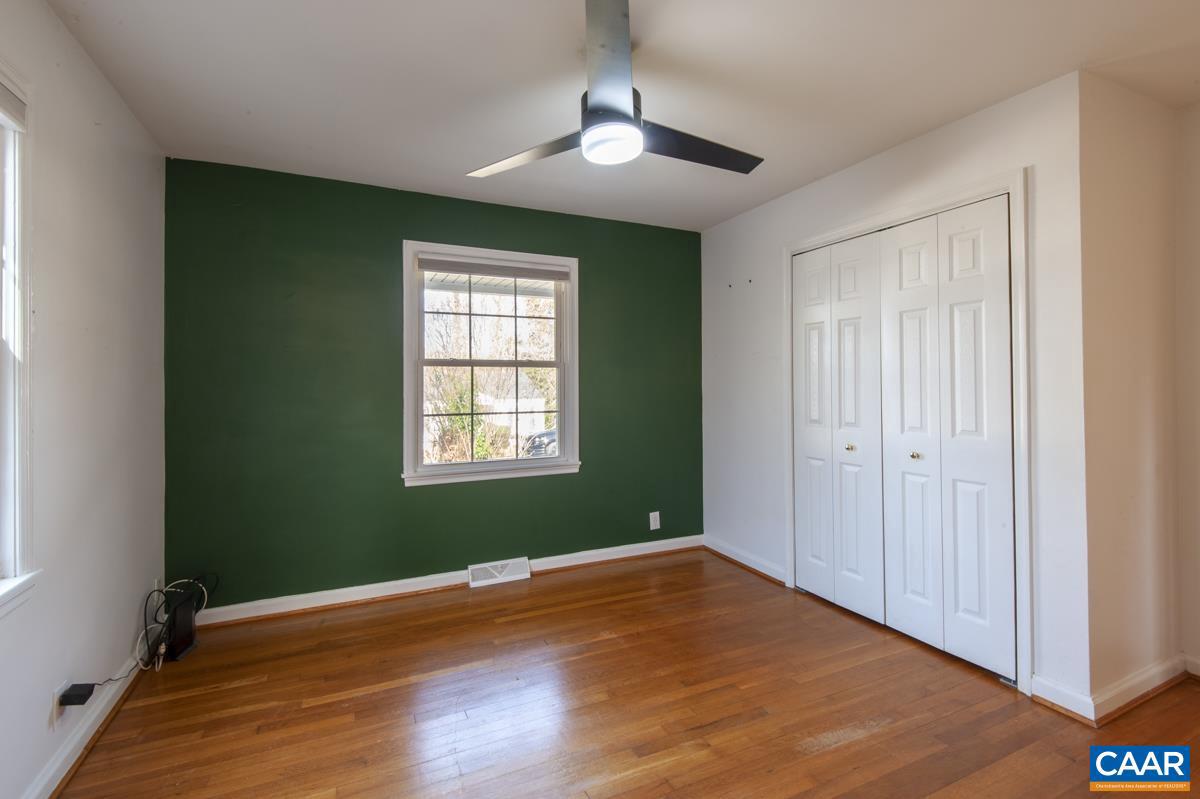 KNOLLWOOD - Residential