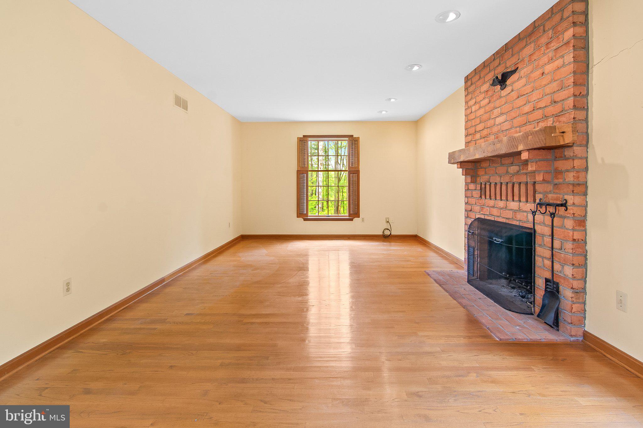 EDEN HILLS - Residential