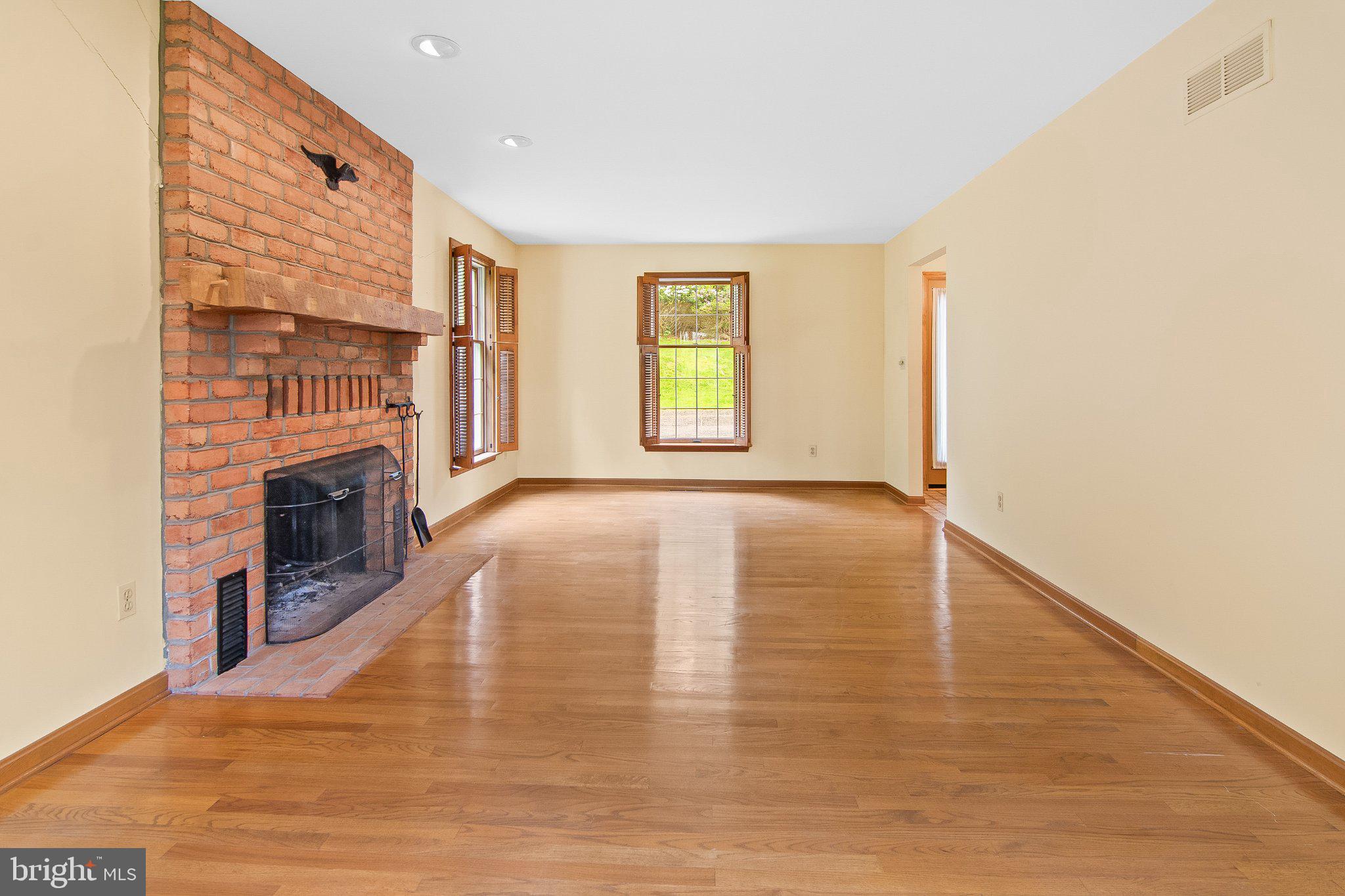 EDEN HILLS - Residential
