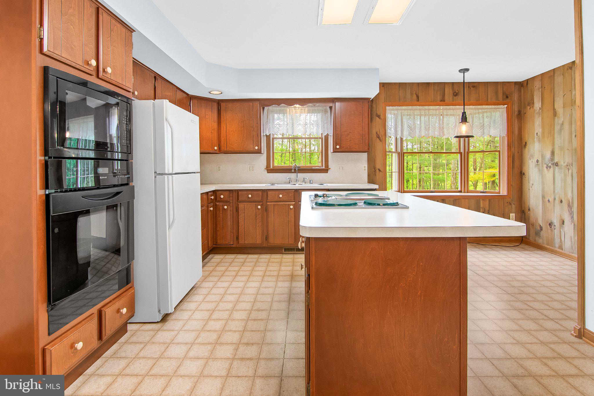EDEN HILLS - Residential
