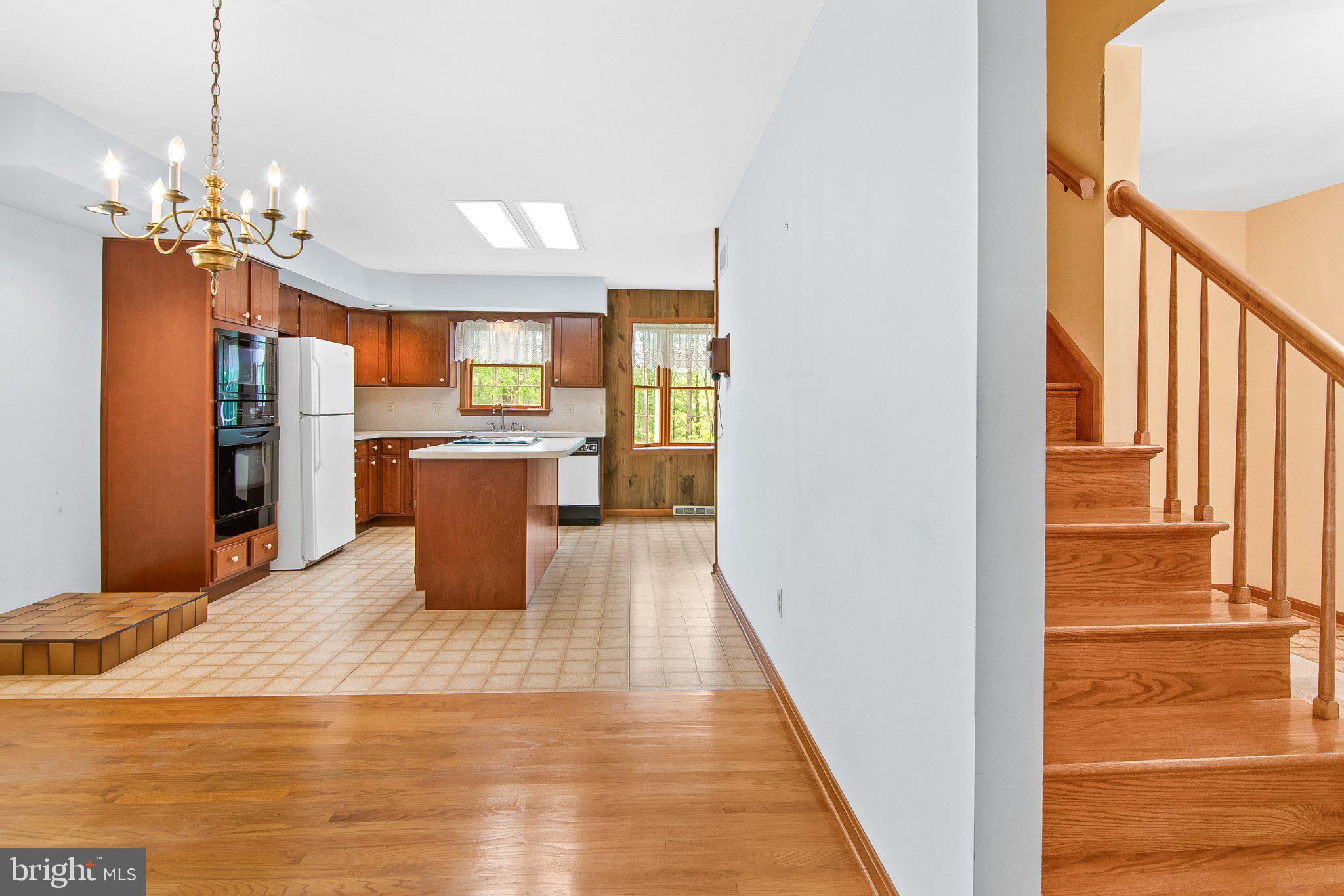 EDEN HILLS - Residential